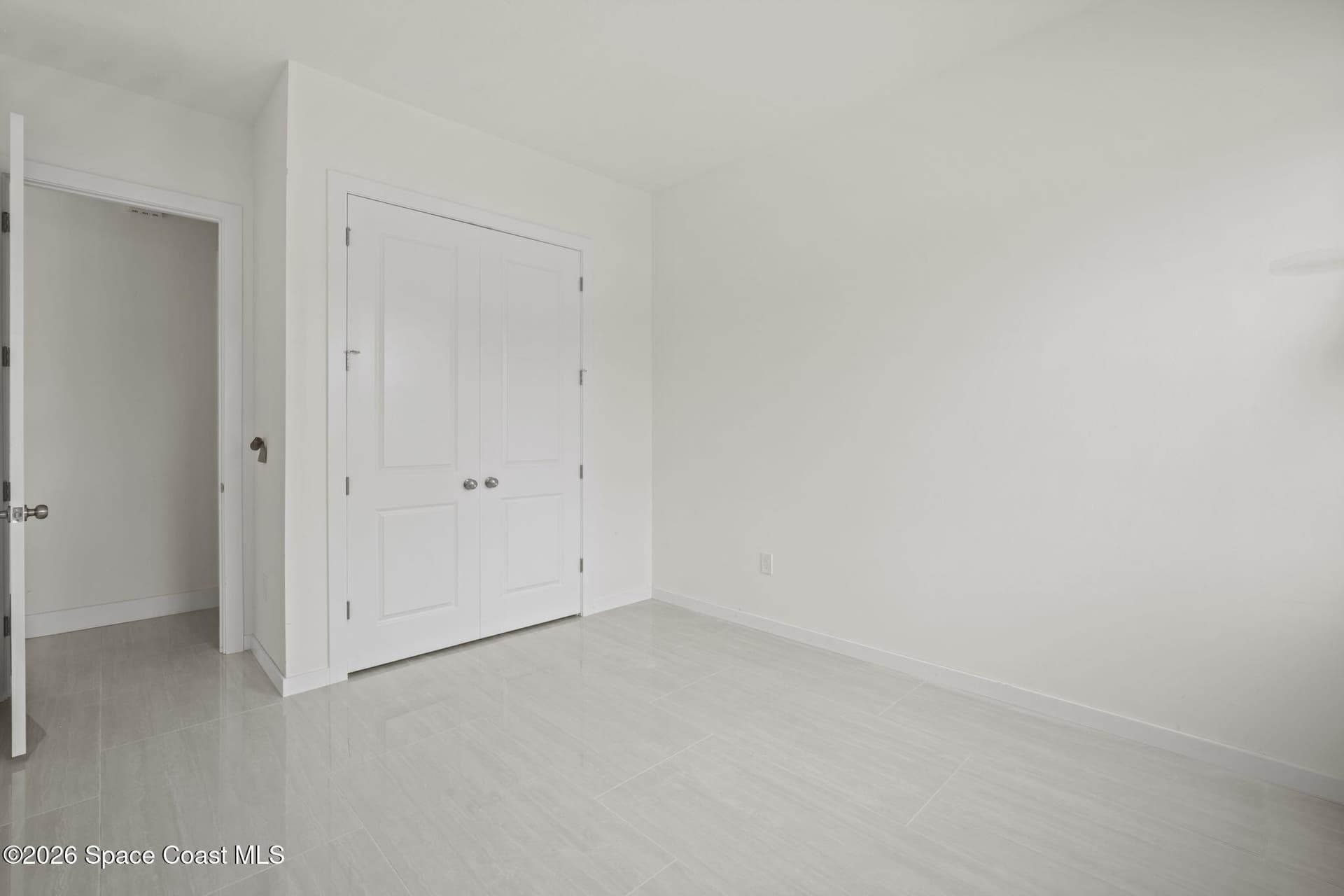 1121 River Drive NE photo 15