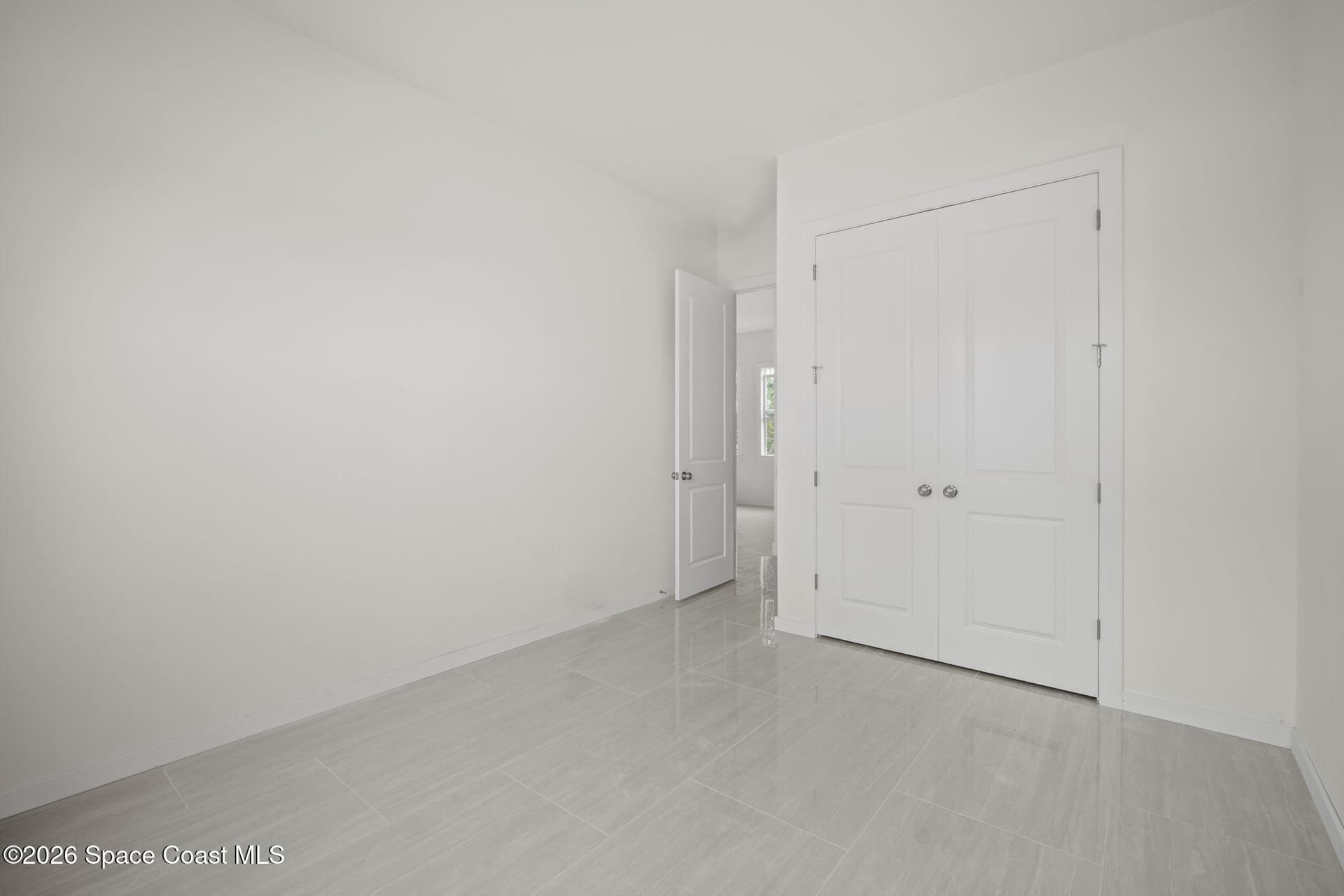 1121 River Drive NE photo 16