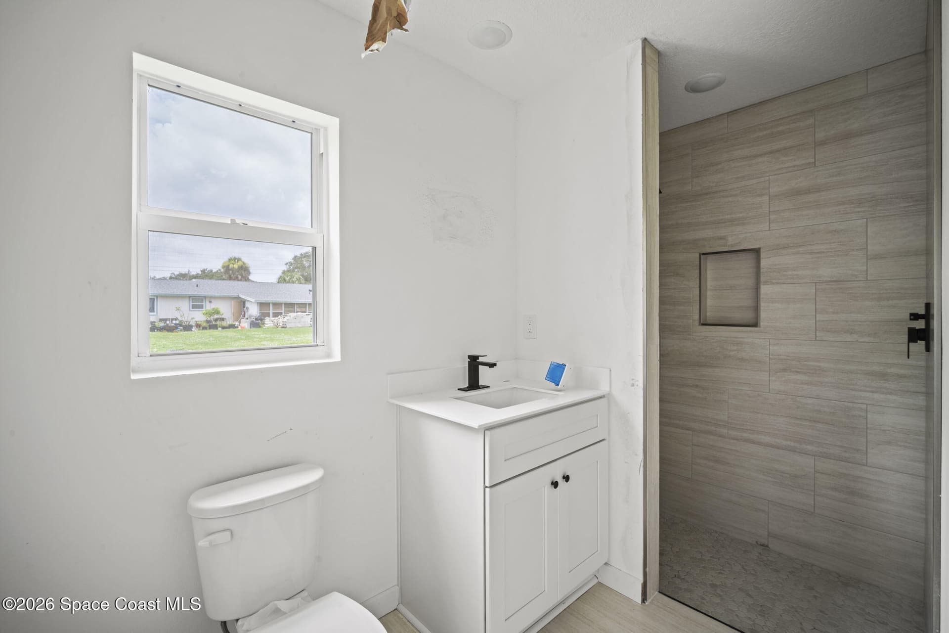 1121 River Drive NE photo 17