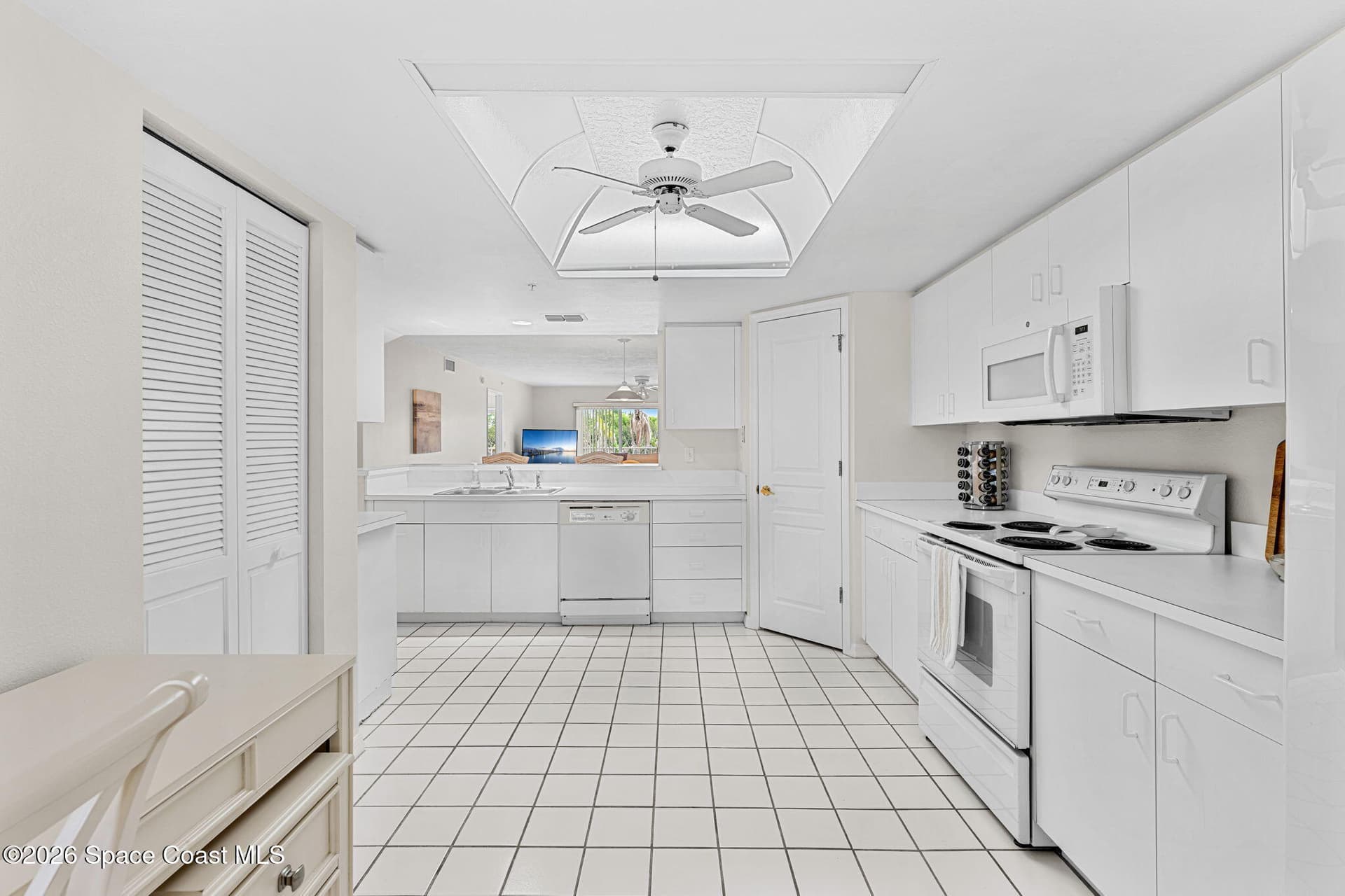 8700 Ridgewood Avenue B202 photo 9