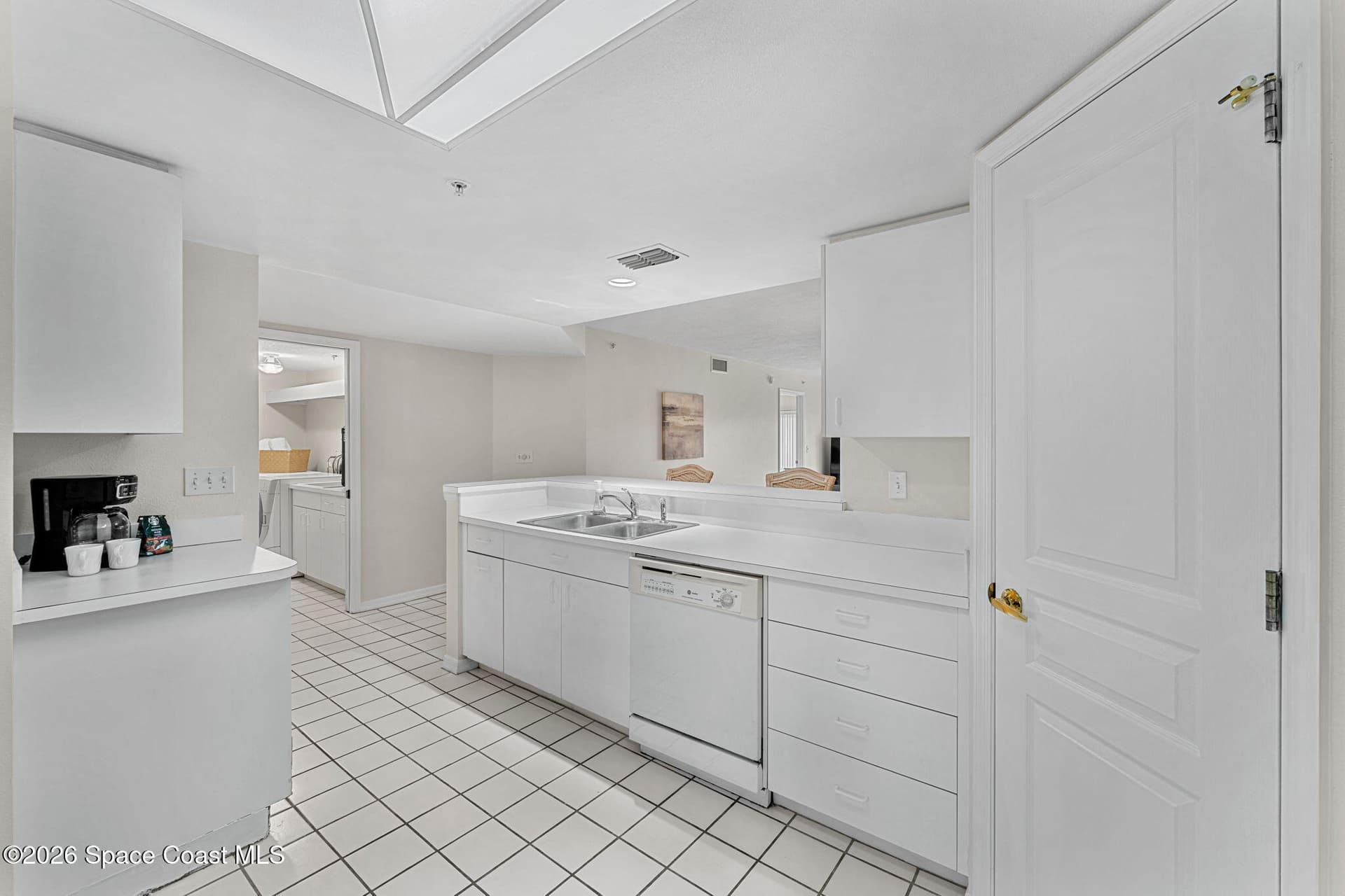 8700 Ridgewood Avenue B202 photo 12