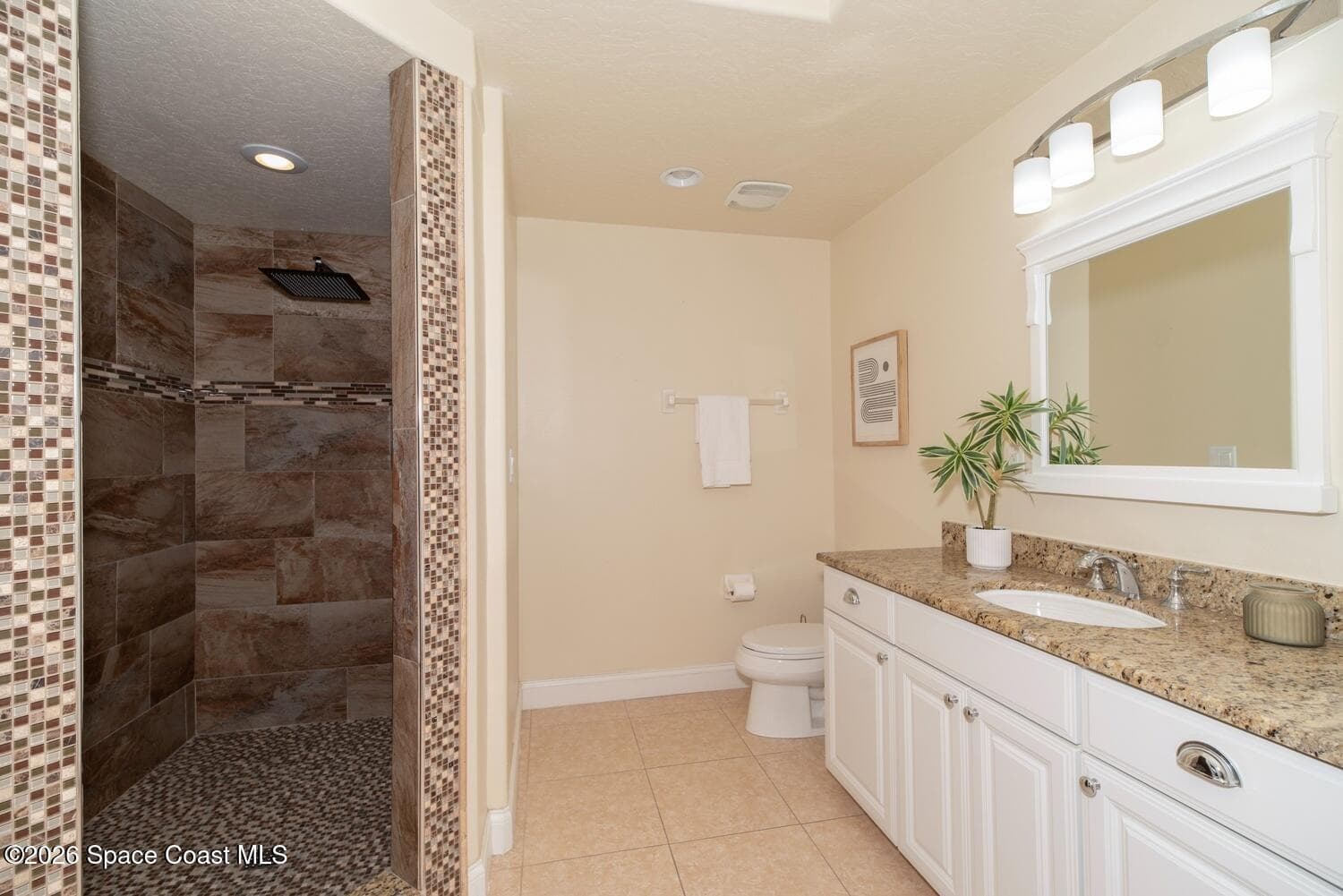 1 Eighth Avenue 1204 photo 12