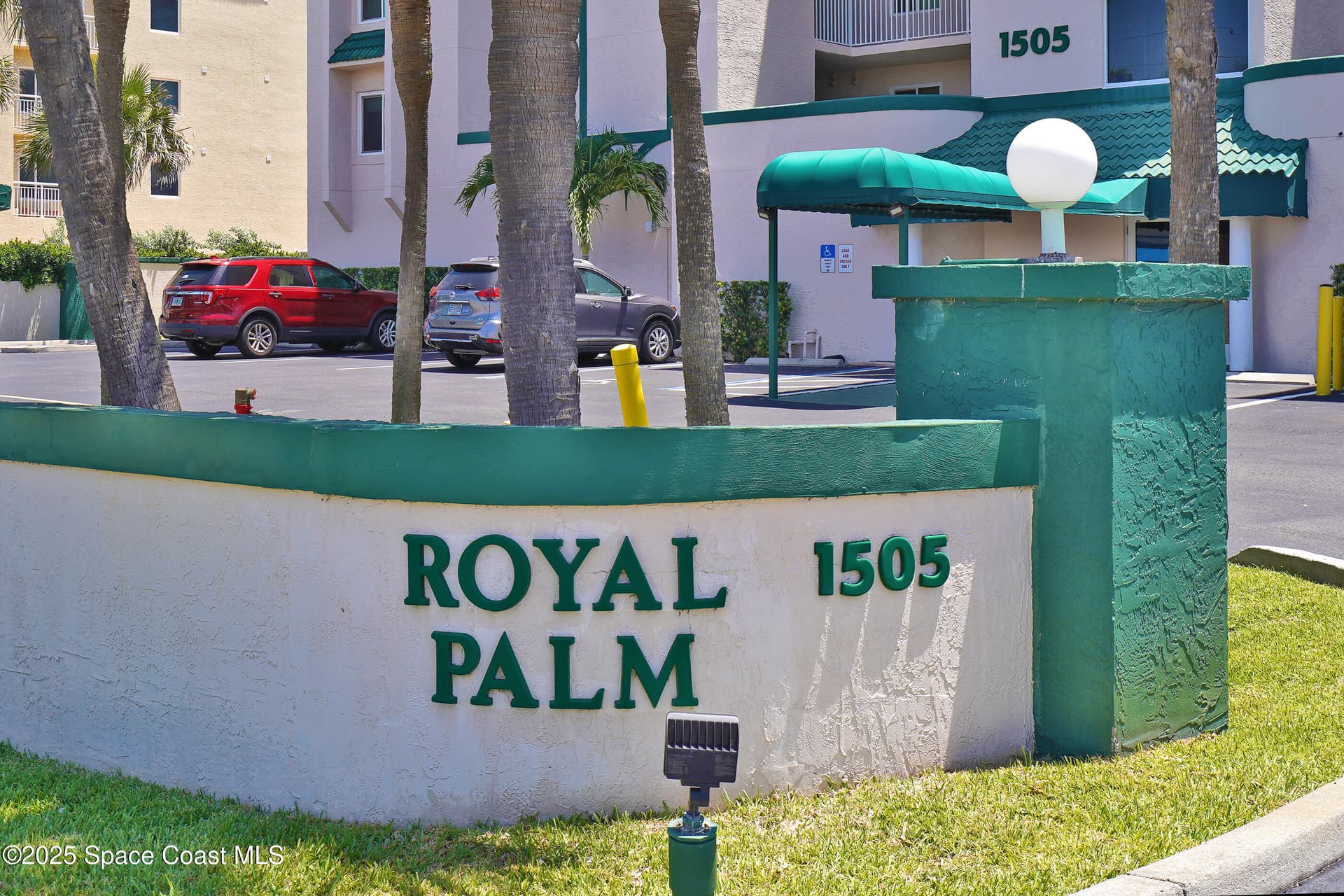 1505 N Highway A1a 502 photo 2