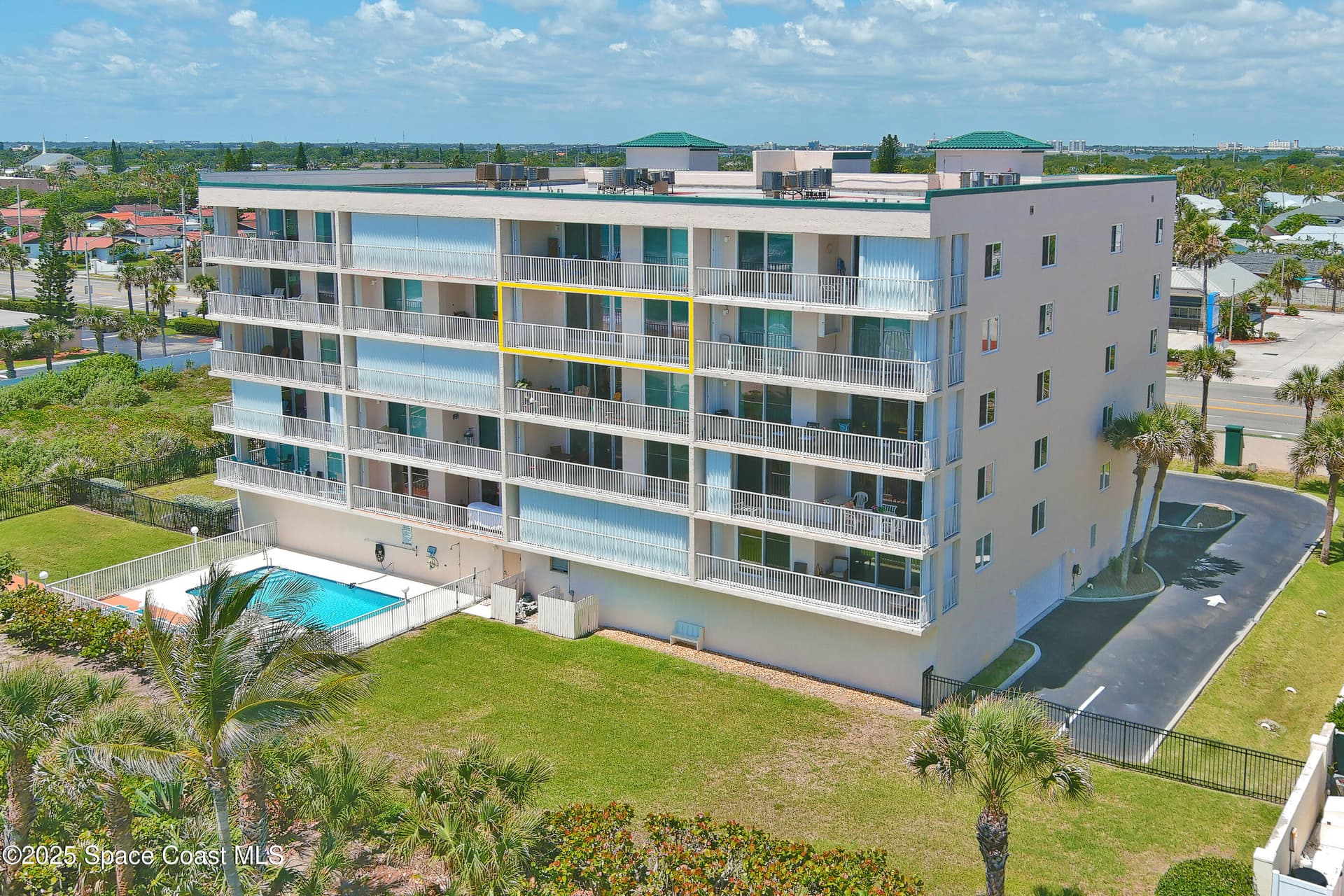 1505 N Highway A1a 502 photo 9