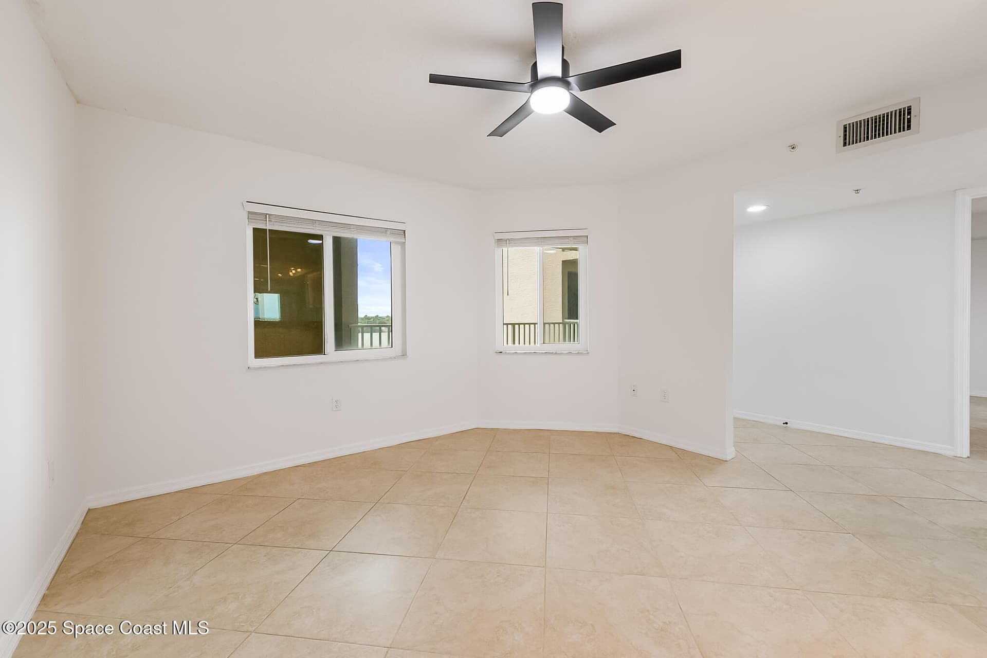 1505 N Highway A1a 502 photo 24