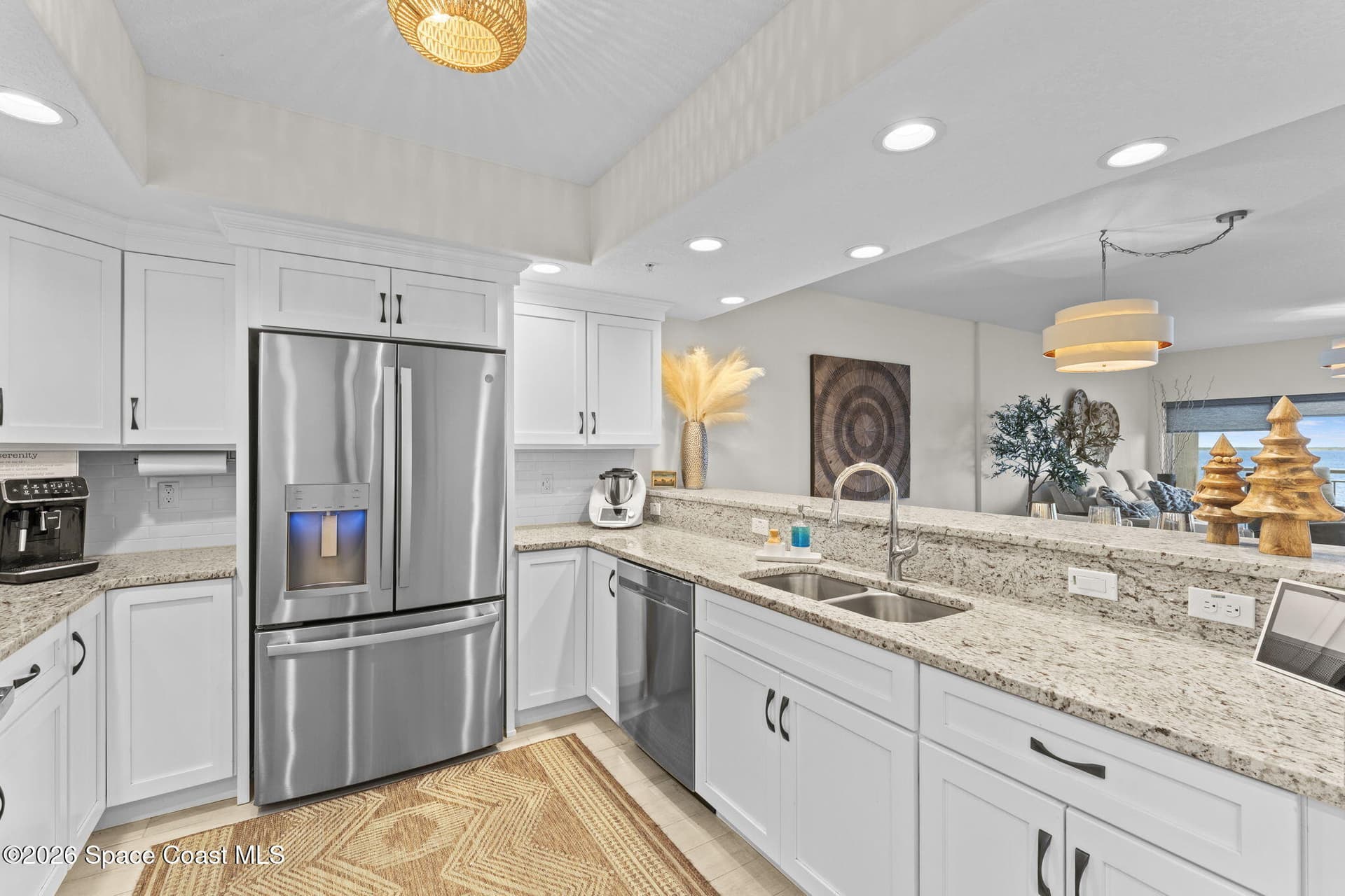 1805 Riverside Drive 503 photo 6
