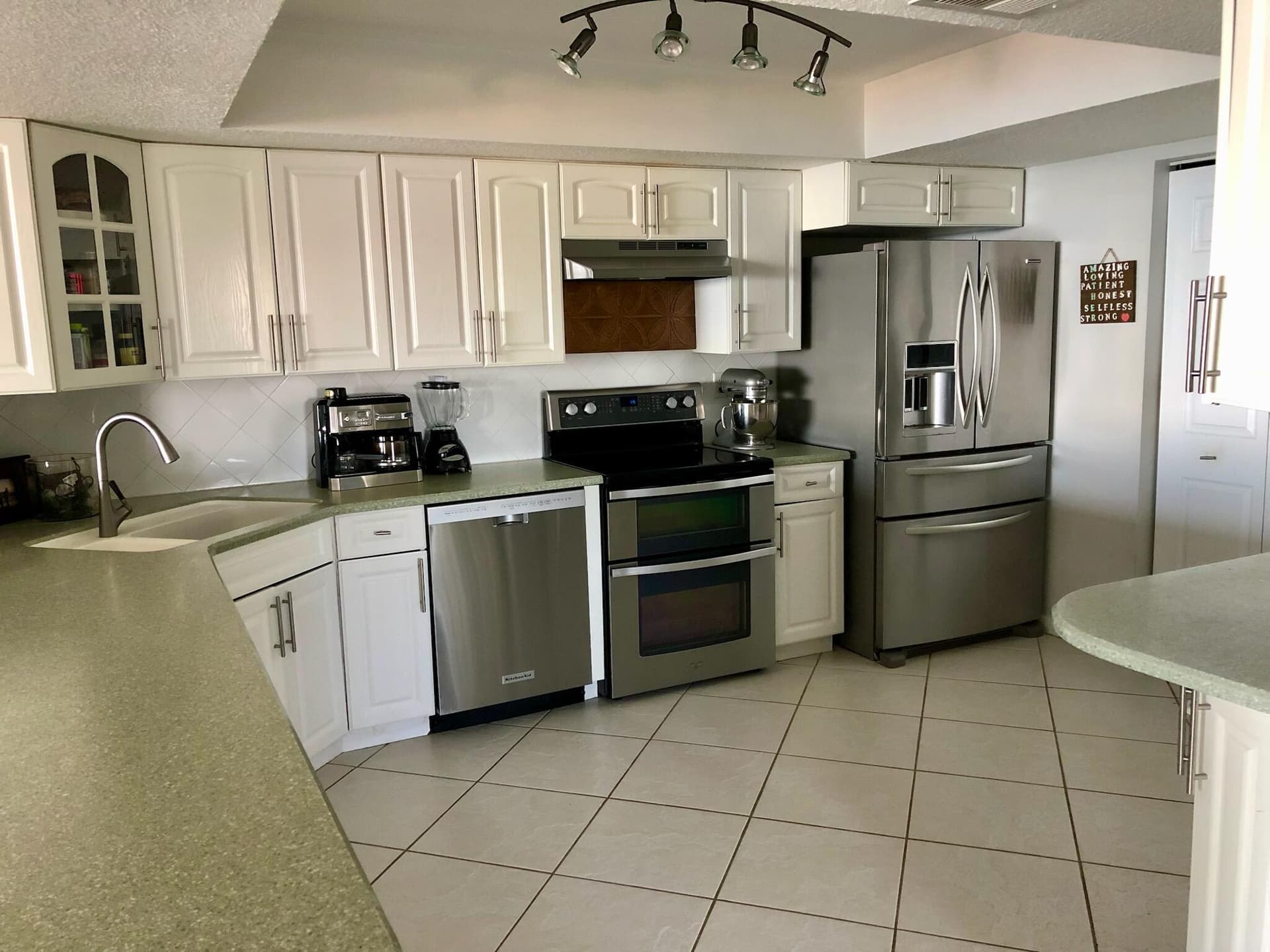 1835 S Atlantic Avenue 401 photo 13