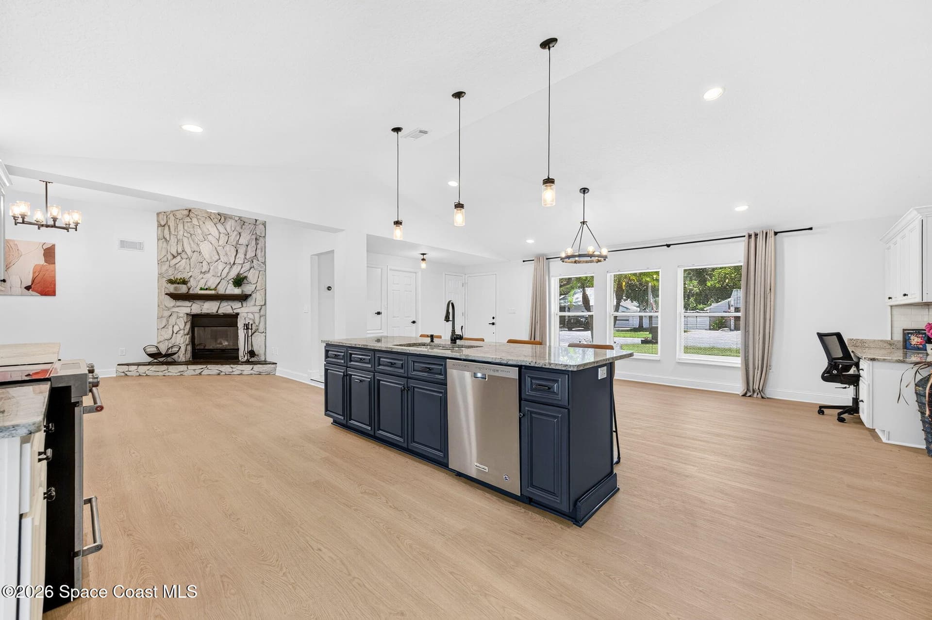 2860 Raintree Lake Circle S photo 14