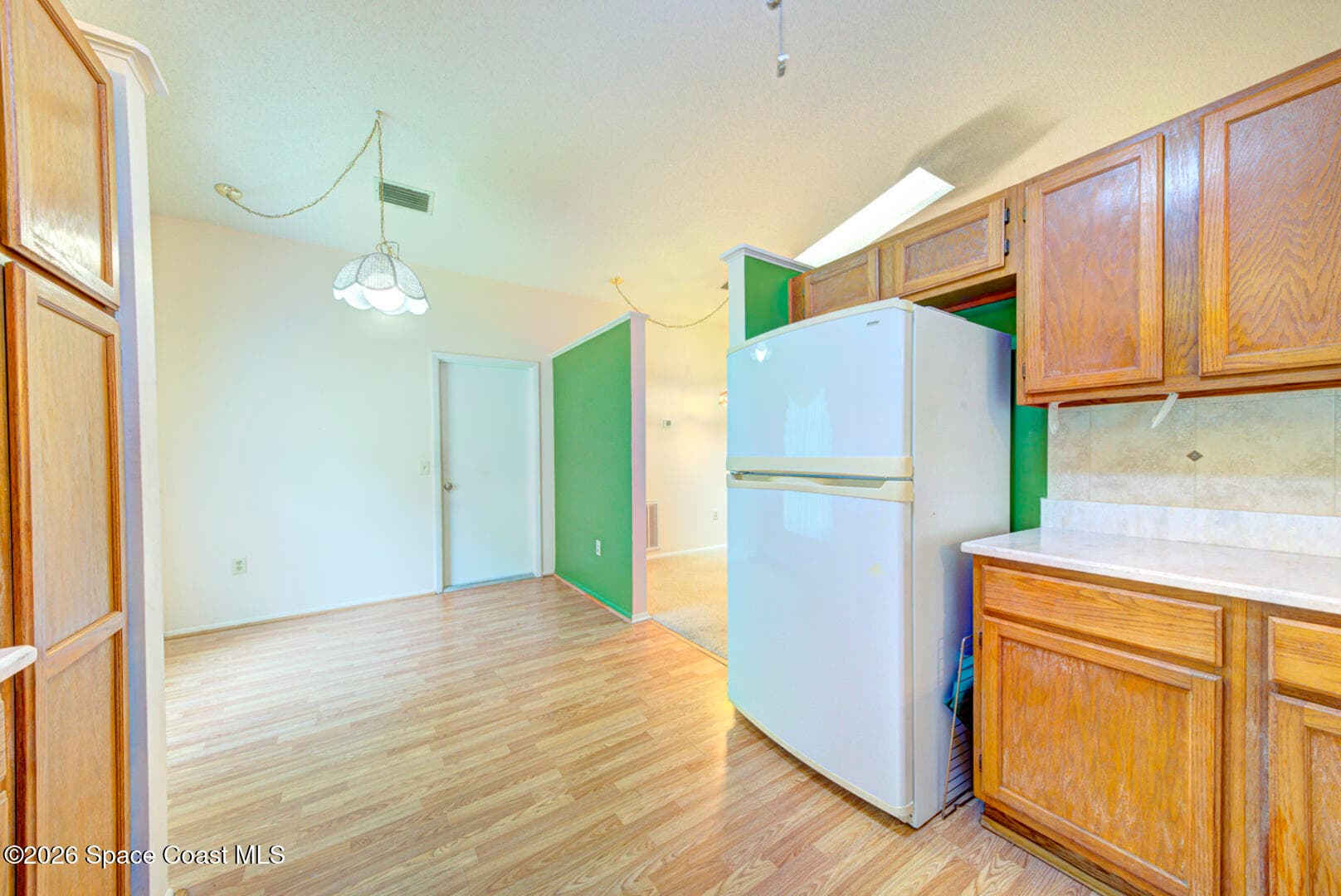 1607 Clover Circle photo 12
