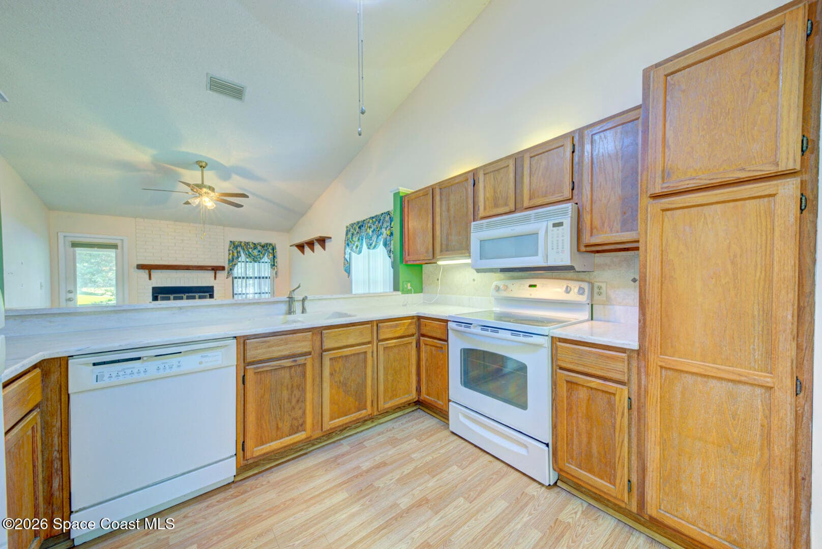 1607 Clover Circle photo 14