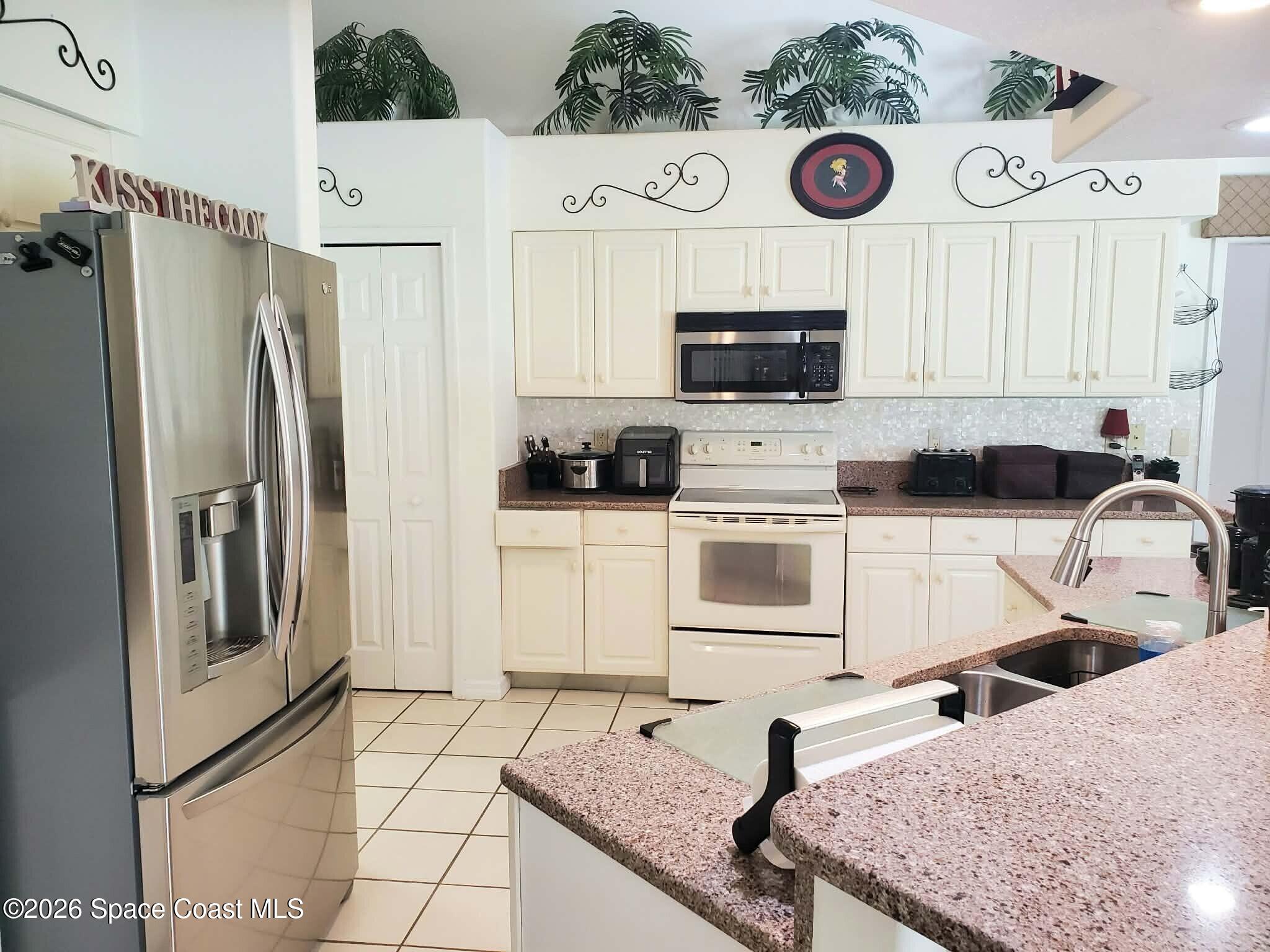 1004 Heatherwood Way photo 6
