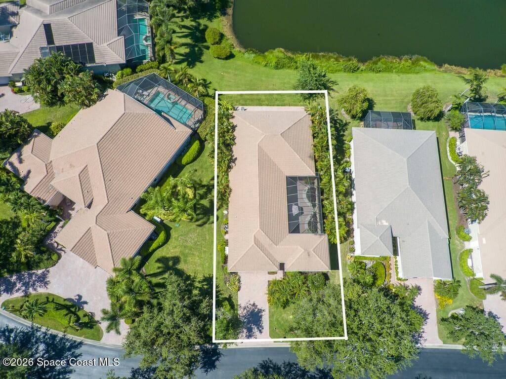 1208 River Wind Circle photo 7