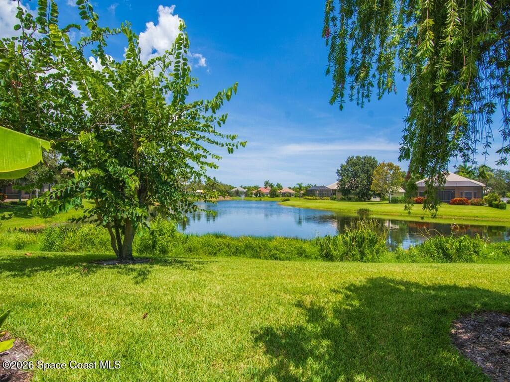 1208 River Wind Circle photo 5