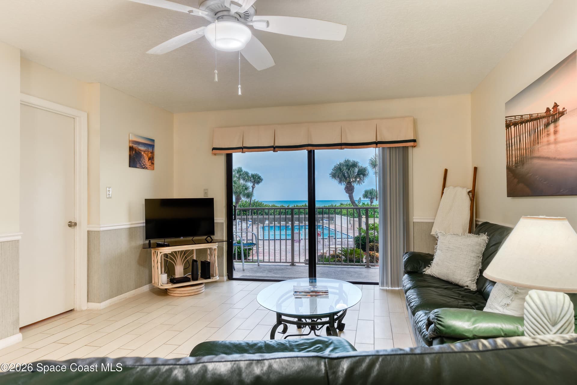 7520 Ridgewood Avenue 208 photo 3