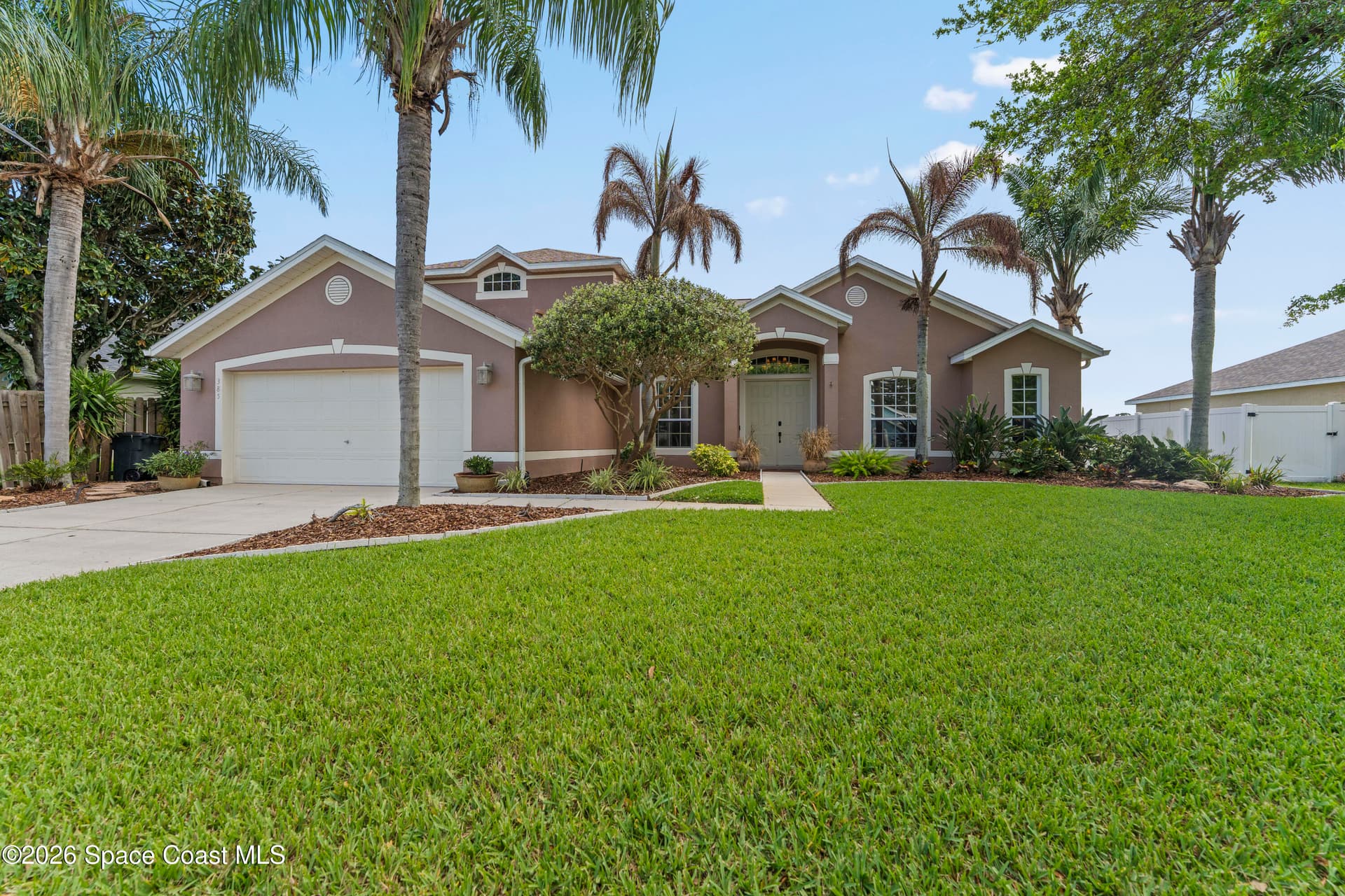 385 Tunbridge Drive photo 1