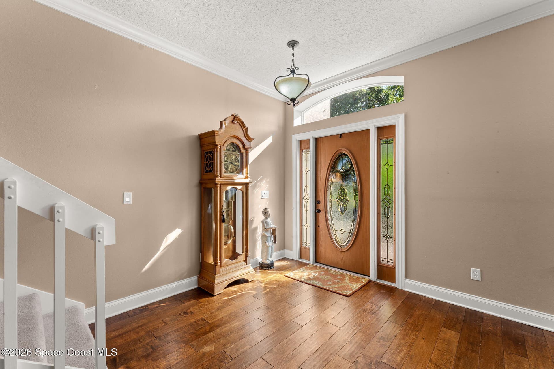 889 Woodbine Drive photo 6