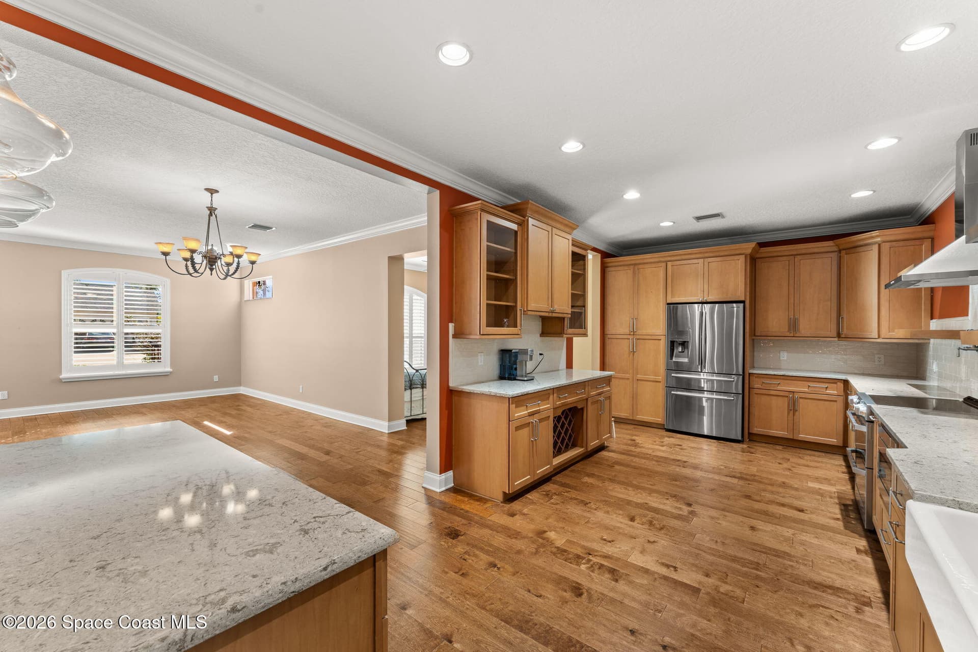 889 Woodbine Drive photo 18