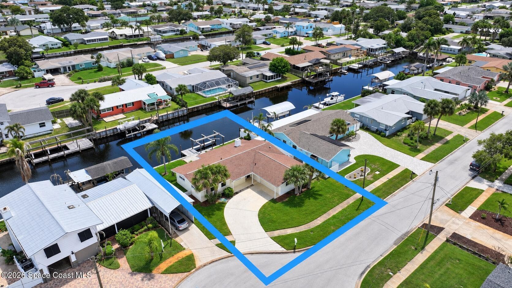1570 Bream Street photo 3