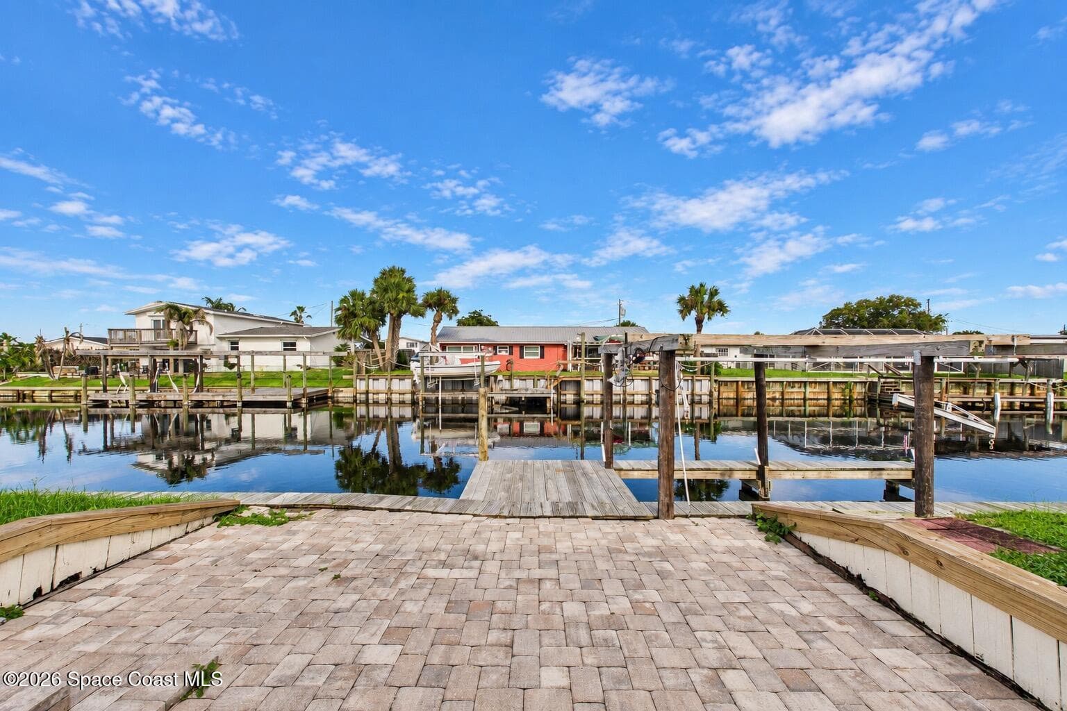 1570 Bream Street photo 6