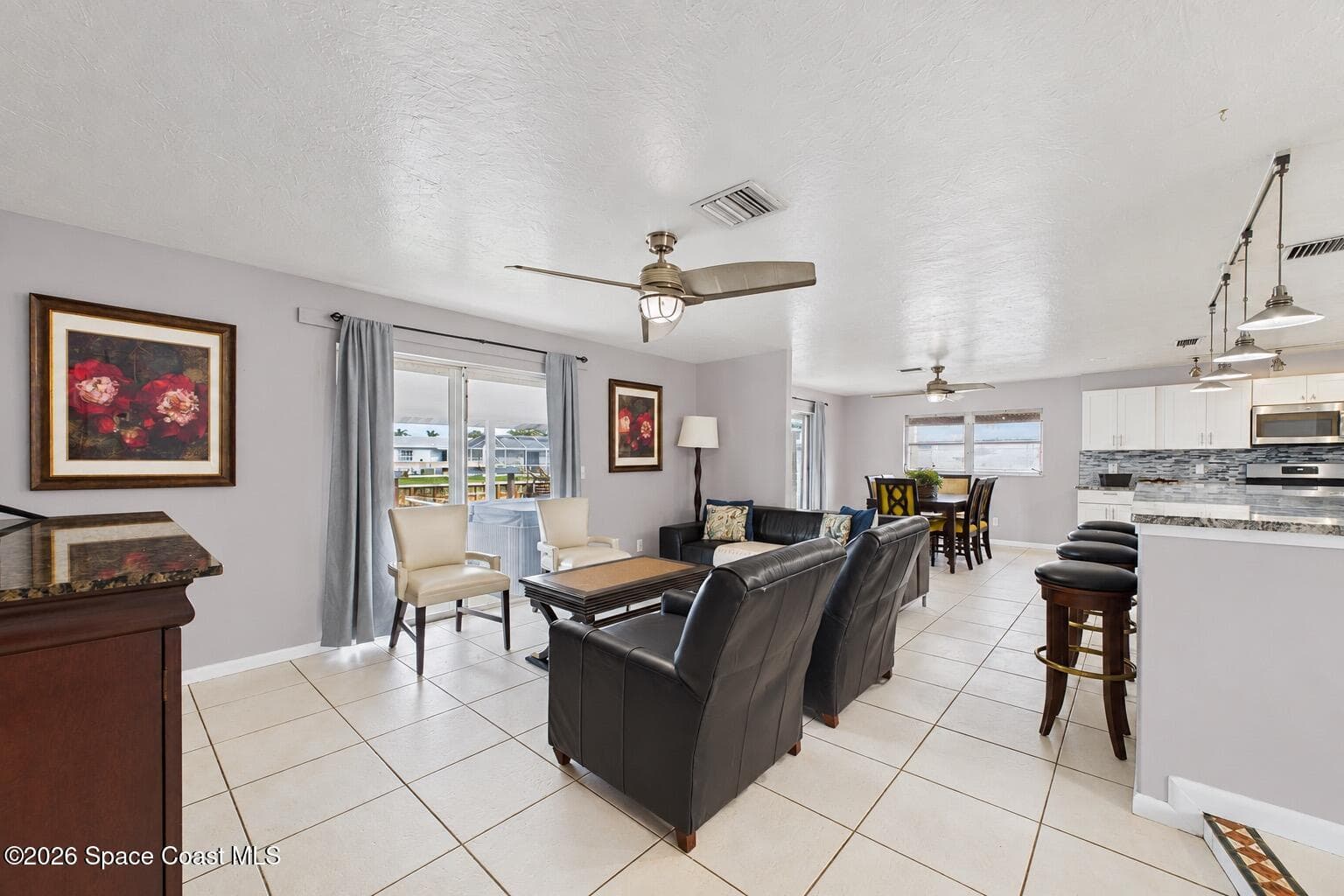 1570 Bream Street photo 7