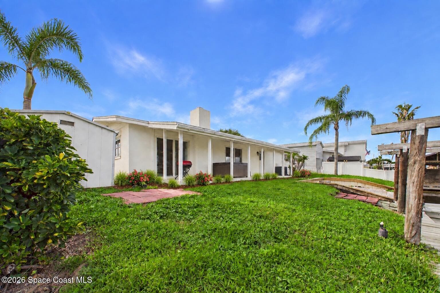 1570 Bream Street photo 11