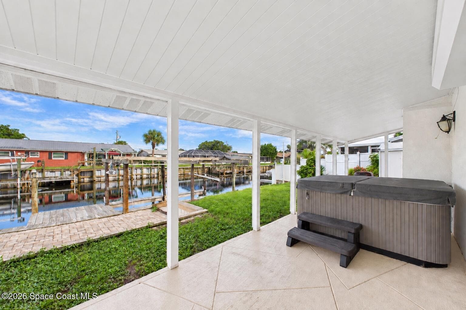 1570 Bream Street photo 12