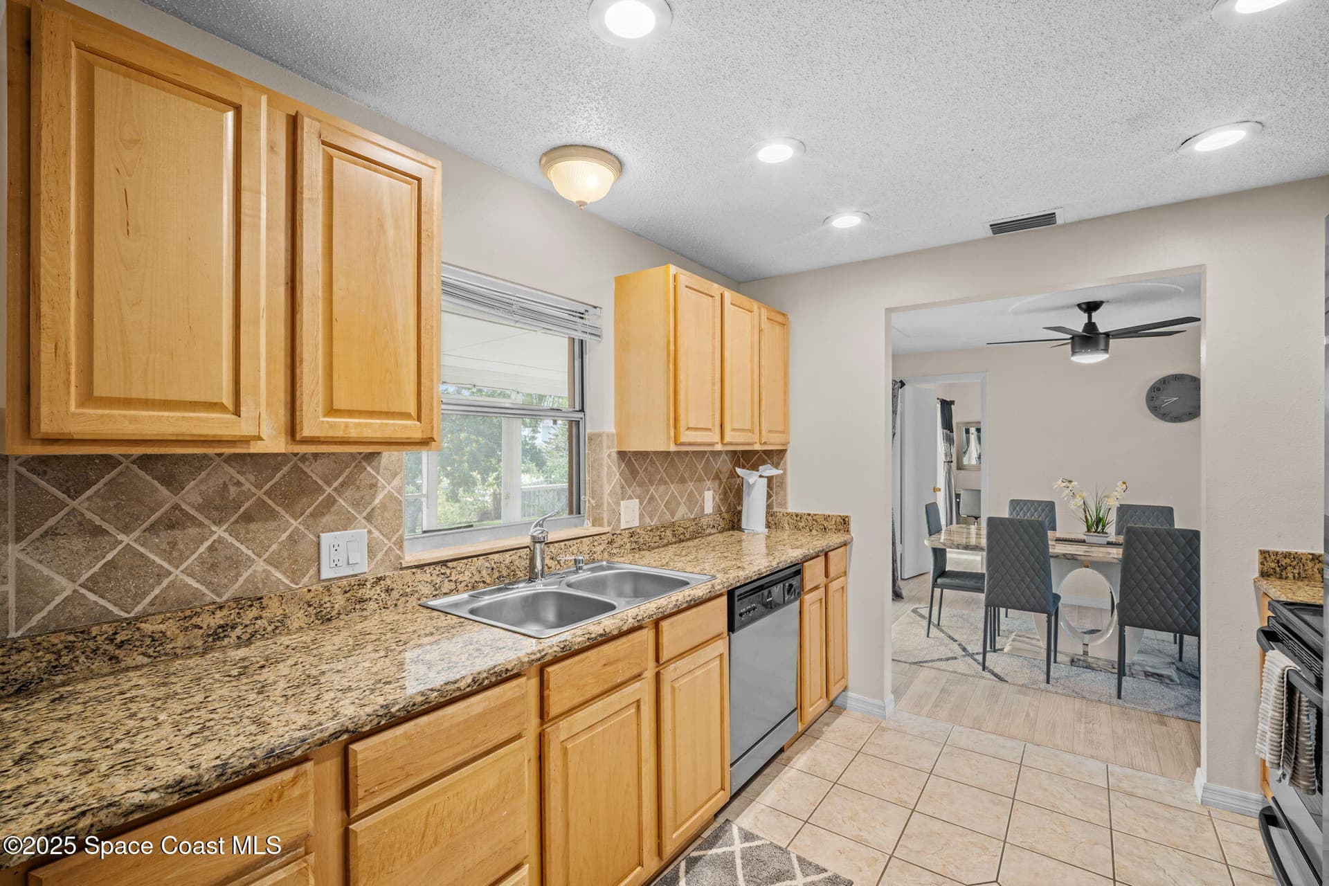 1505 W Central Avenue photo 8