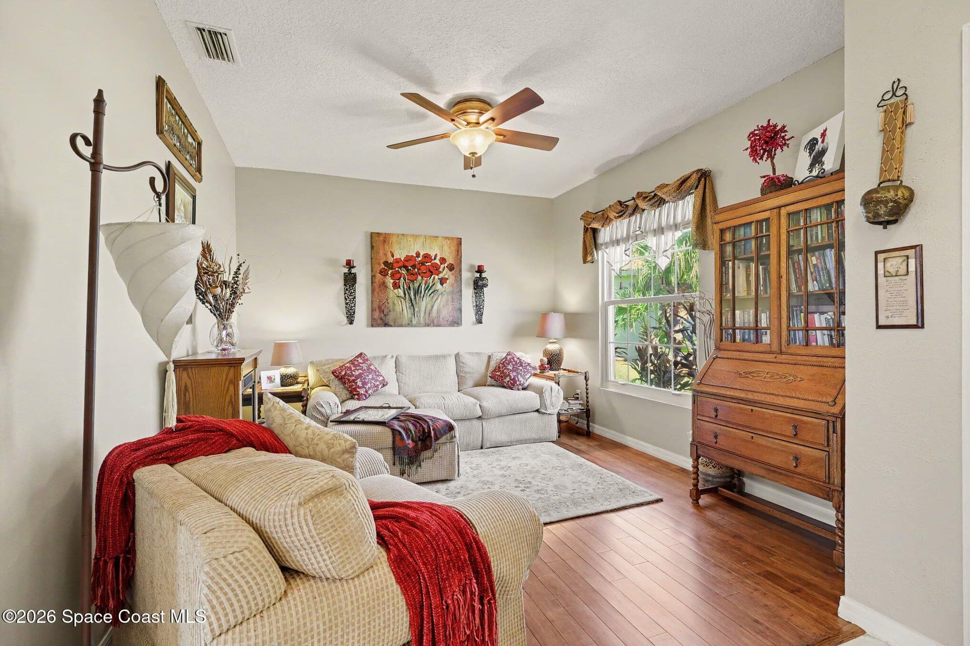 4942 Mandolin Court photo 9