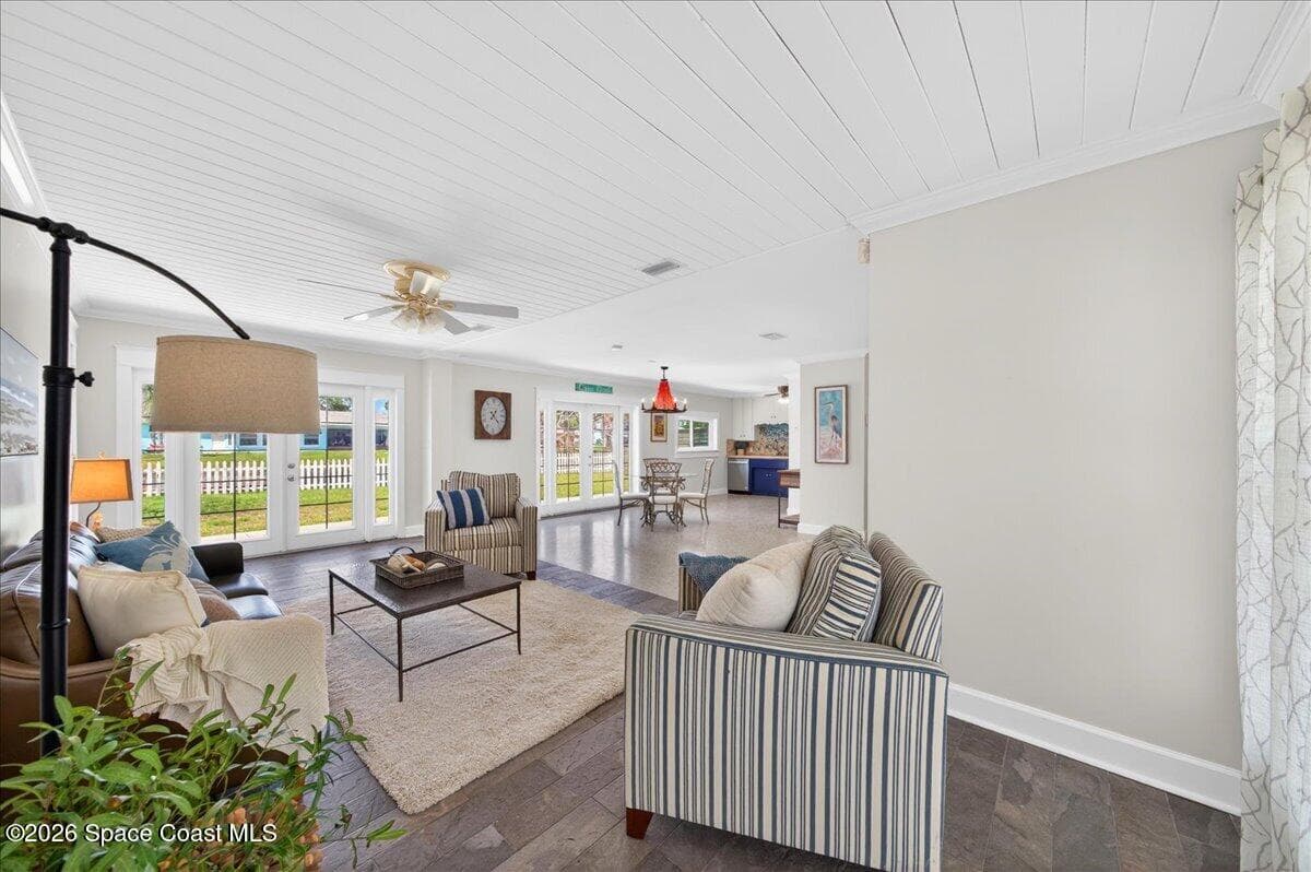 433 Blakey Boulevard photo 11
