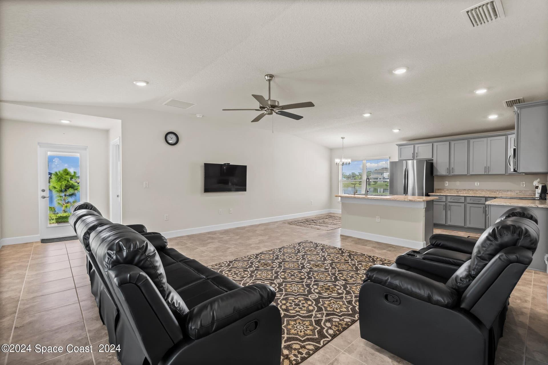 1276 Canfield Circle SE photo 7