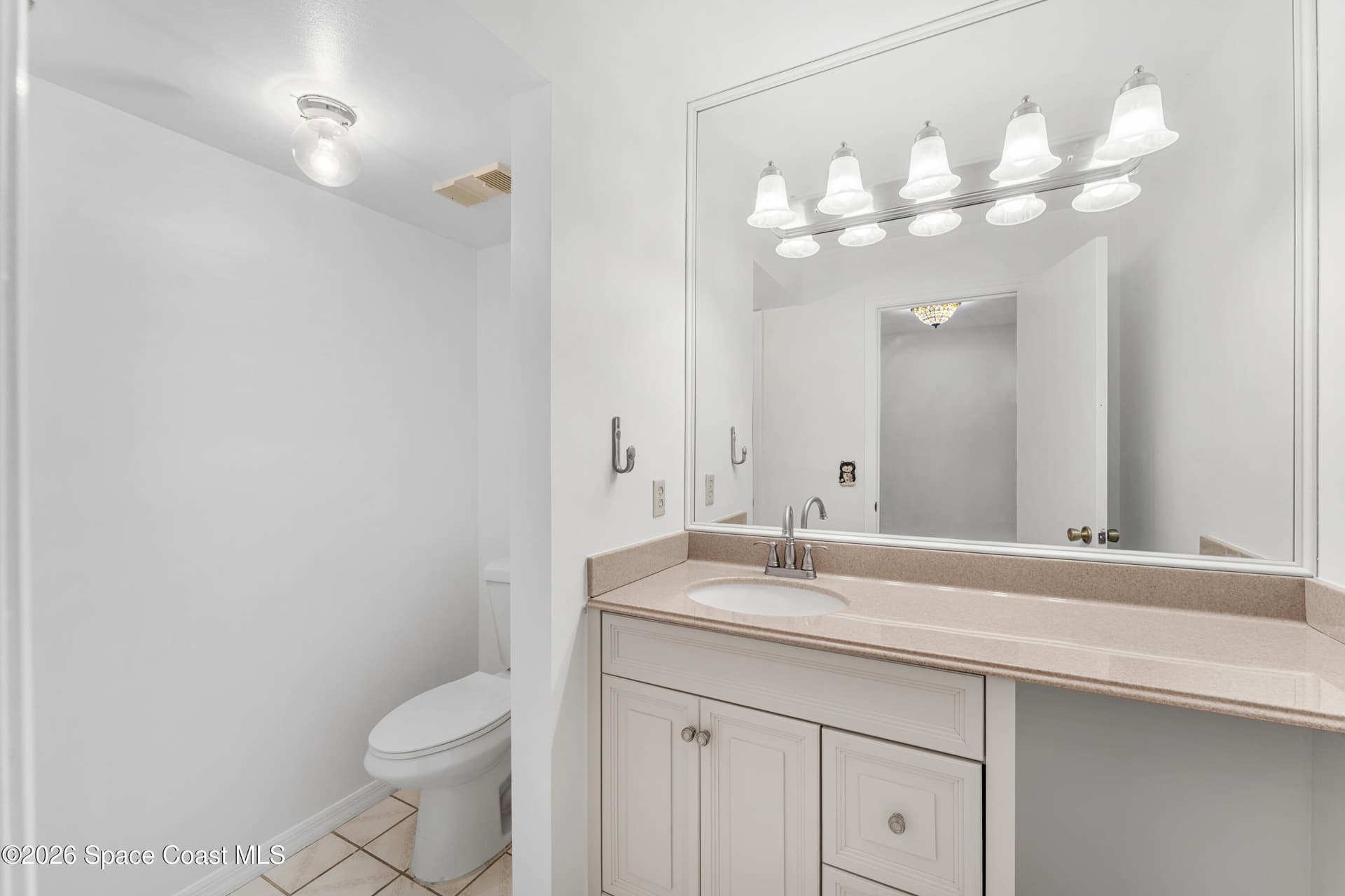 190 Escambia Lane 204 photo 5