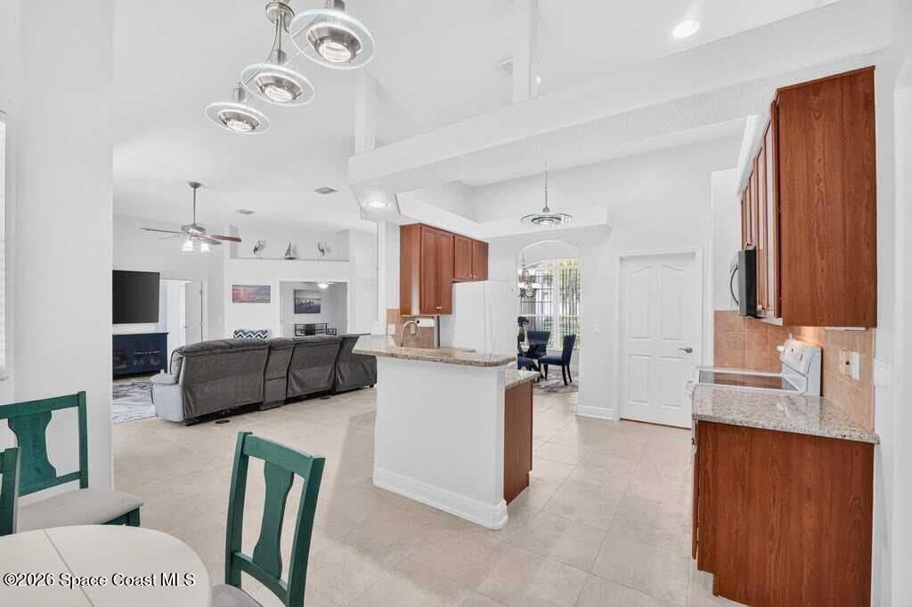 941 SE Gardenbrook Court SE photo 15