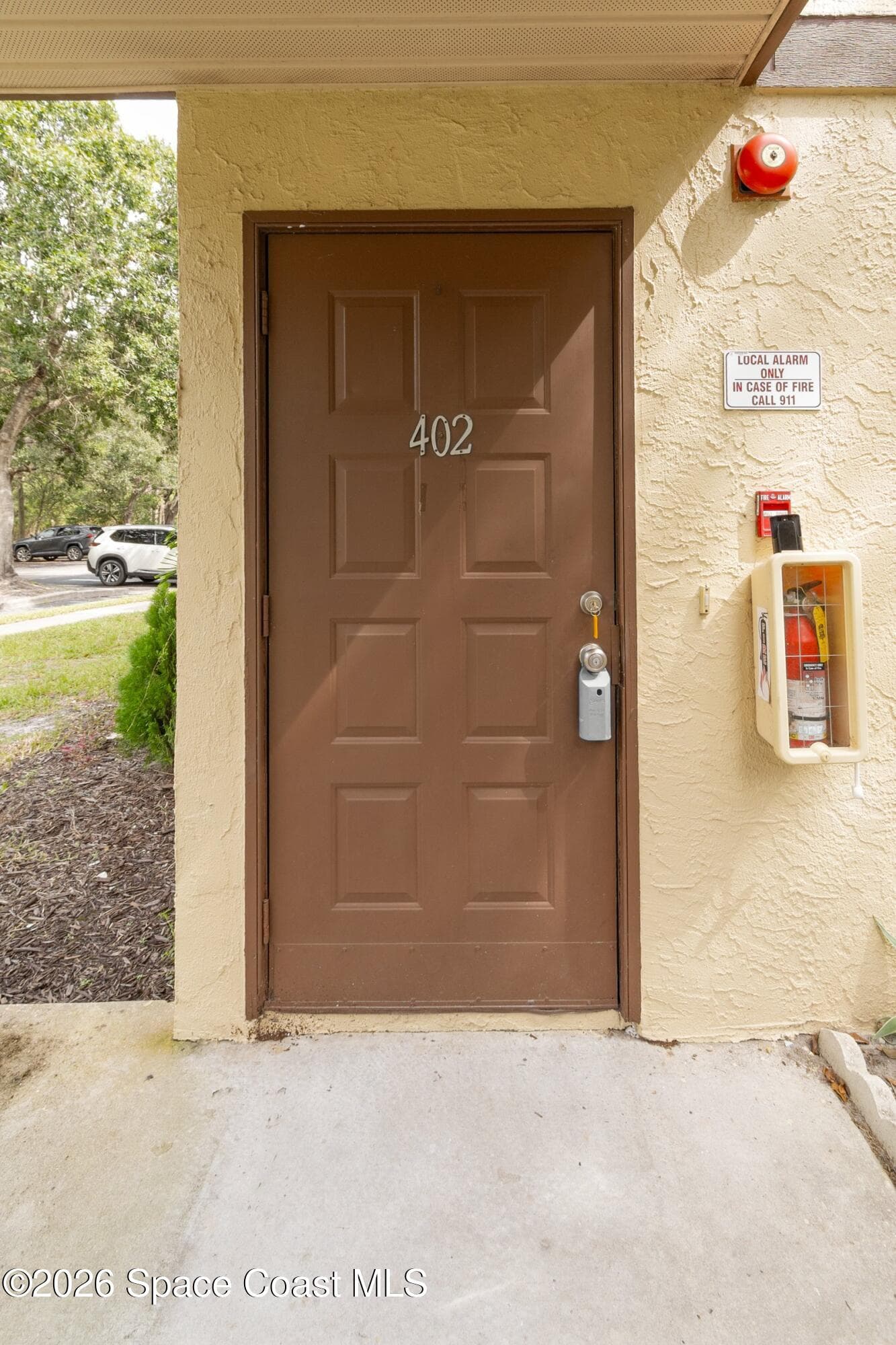 7821 Maplewood Drive 402 photo 2