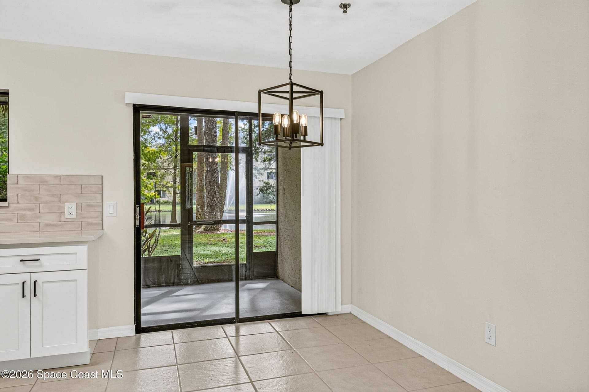 7821 Maplewood Drive 402 photo 12