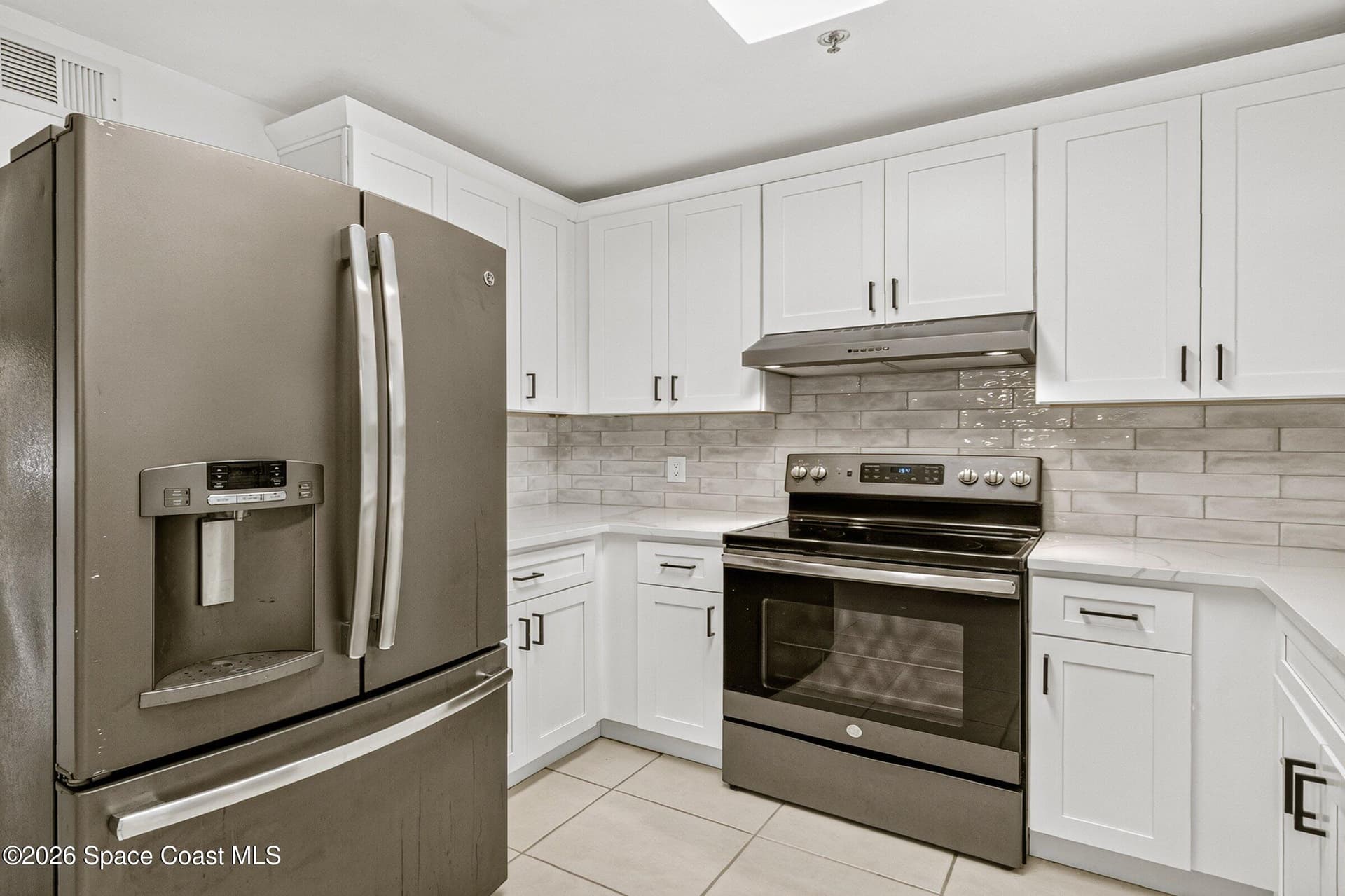 7821 Maplewood Drive 402 photo 19
