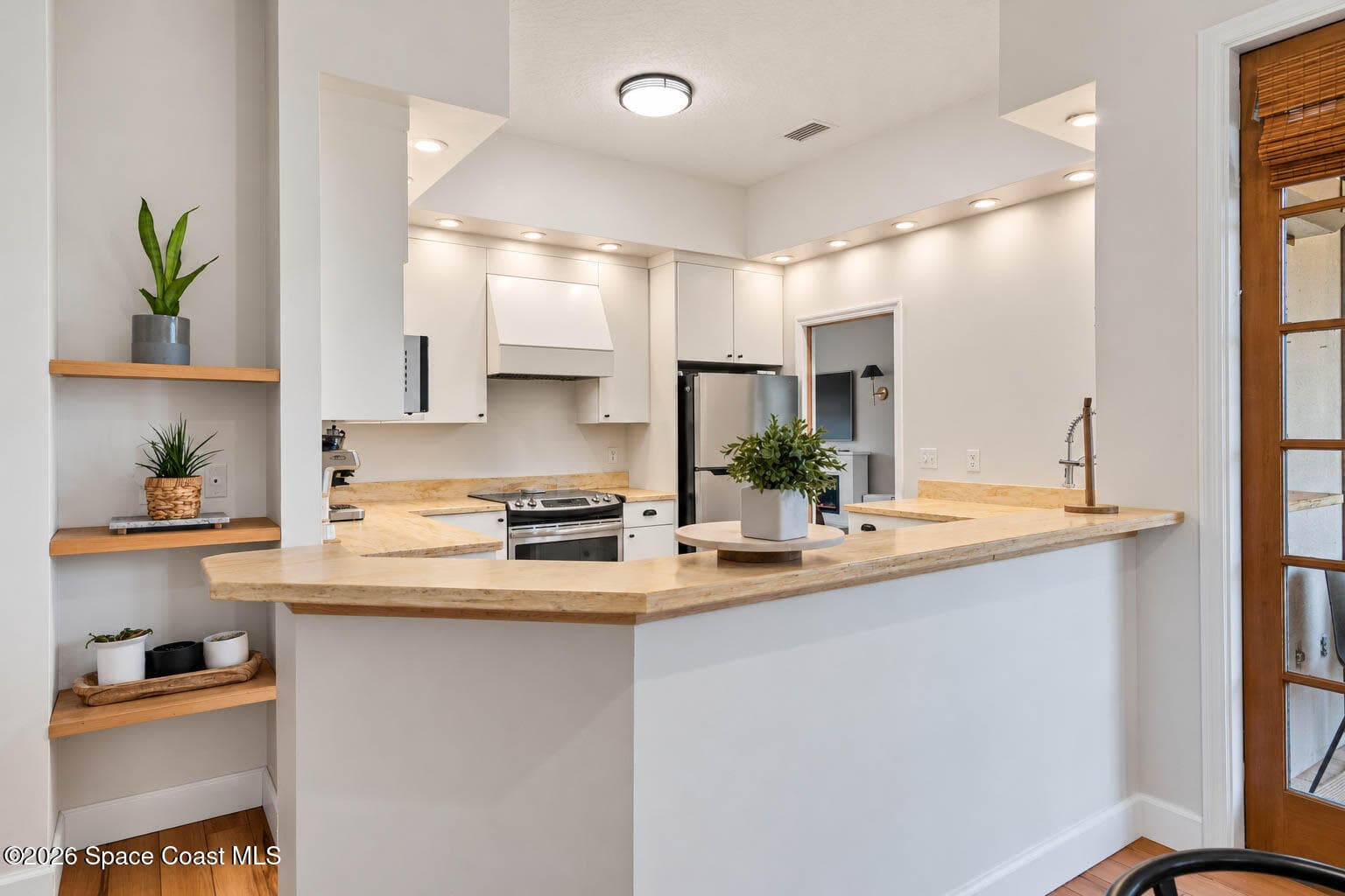 380 Lakeview Drive photo 12