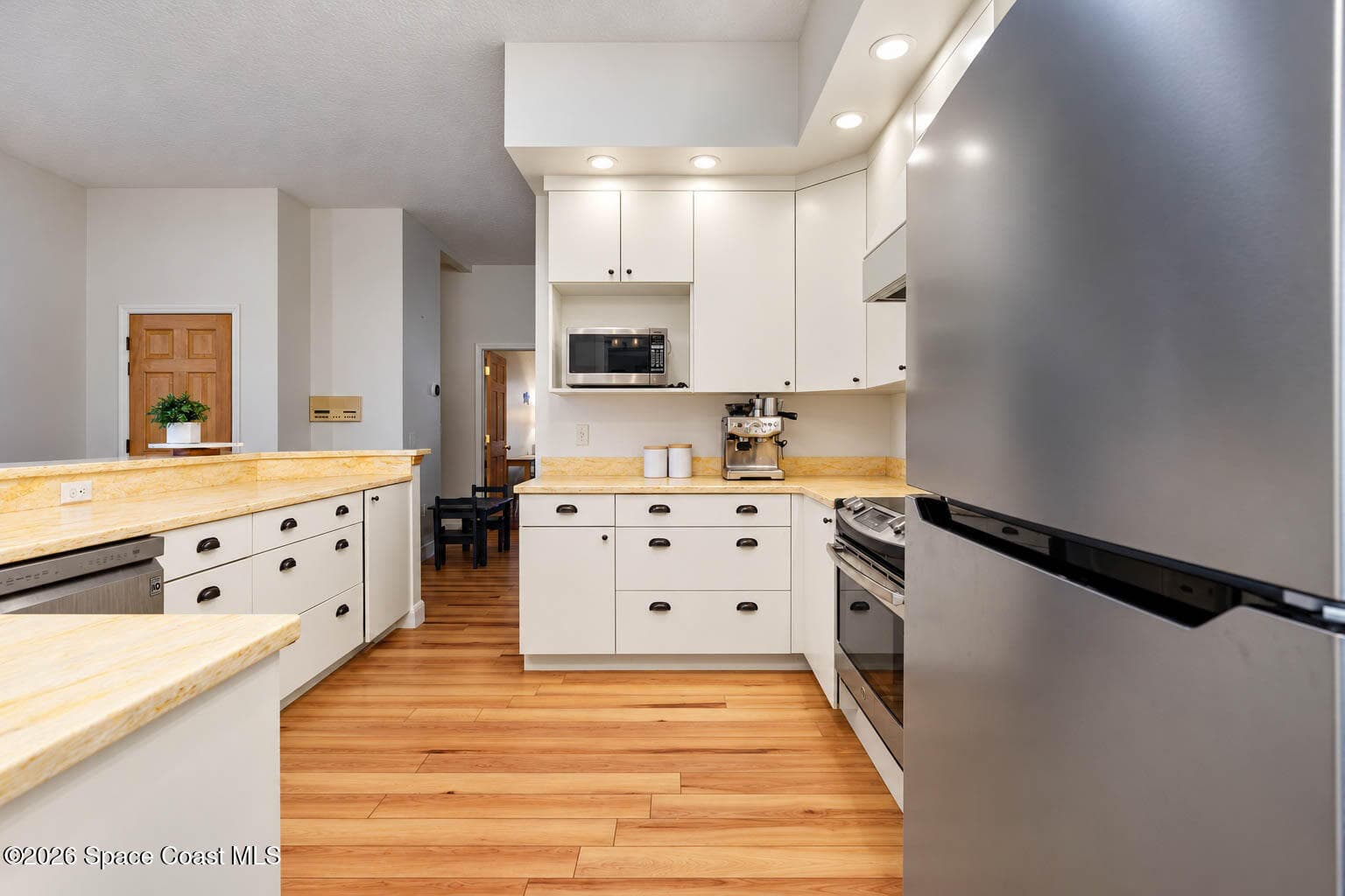 380 Lakeview Drive photo 13