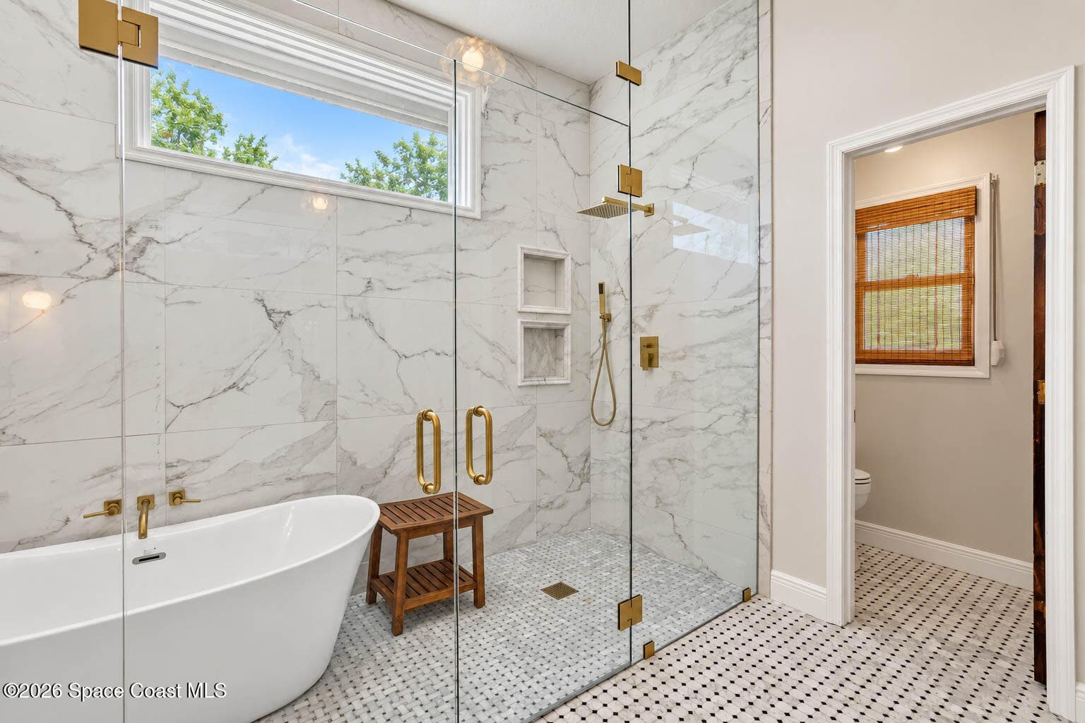 380 Lakeview Drive photo 23