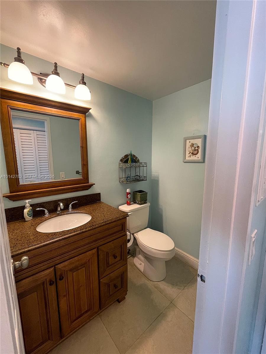 3505 S Ocean Dr 1415 photo 7