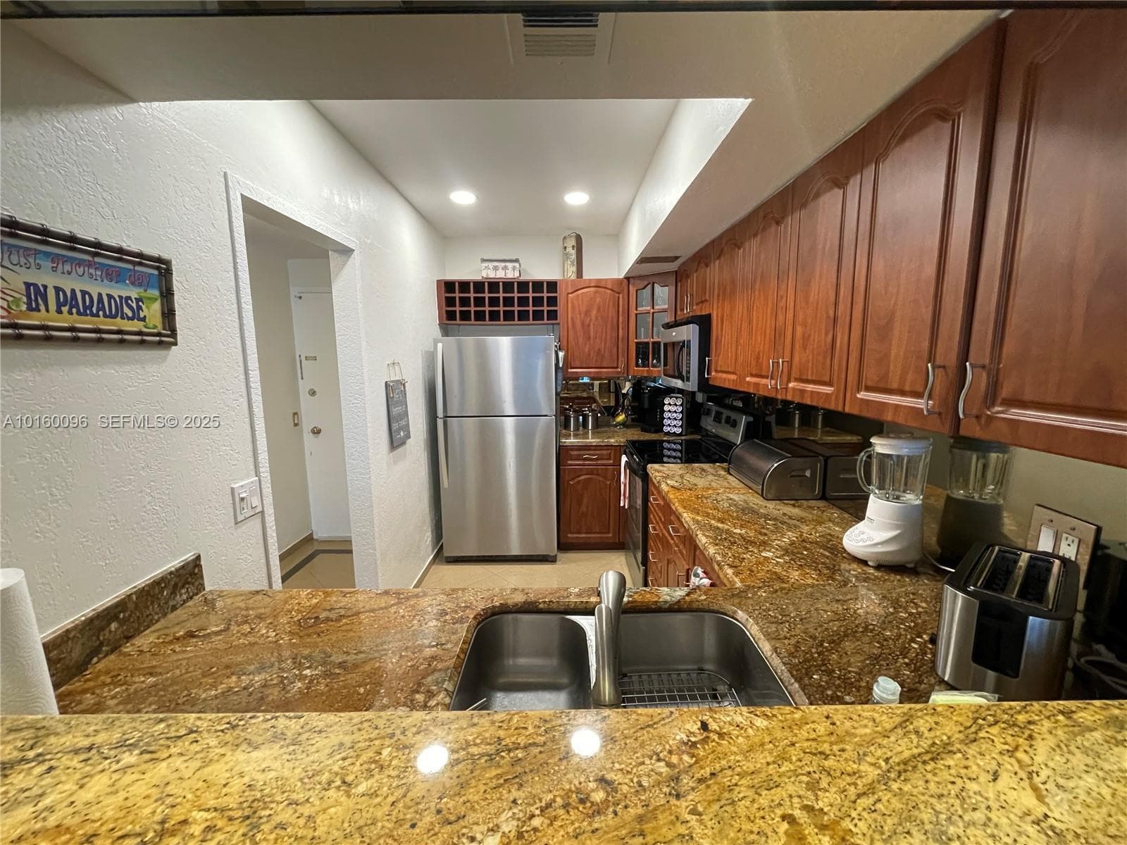 3505 S Ocean Dr 105 photo 2
