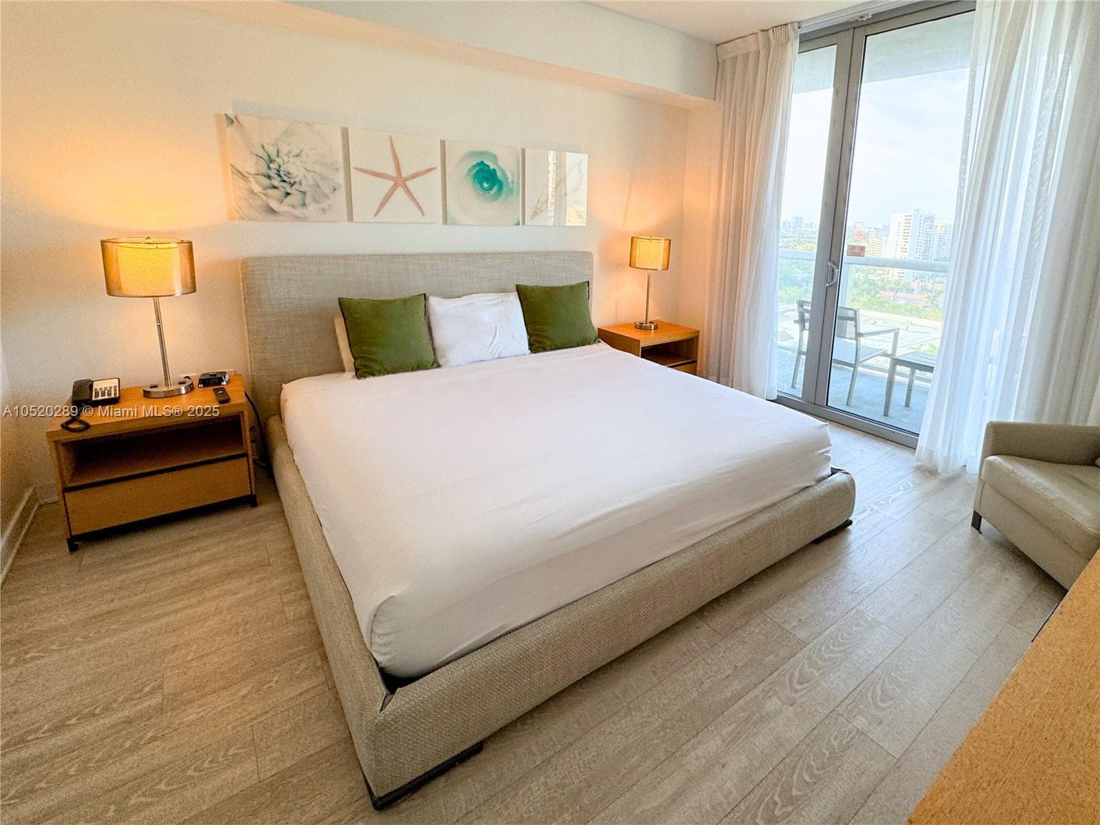 2602 E Hallandale Beach 2008A photo 7
