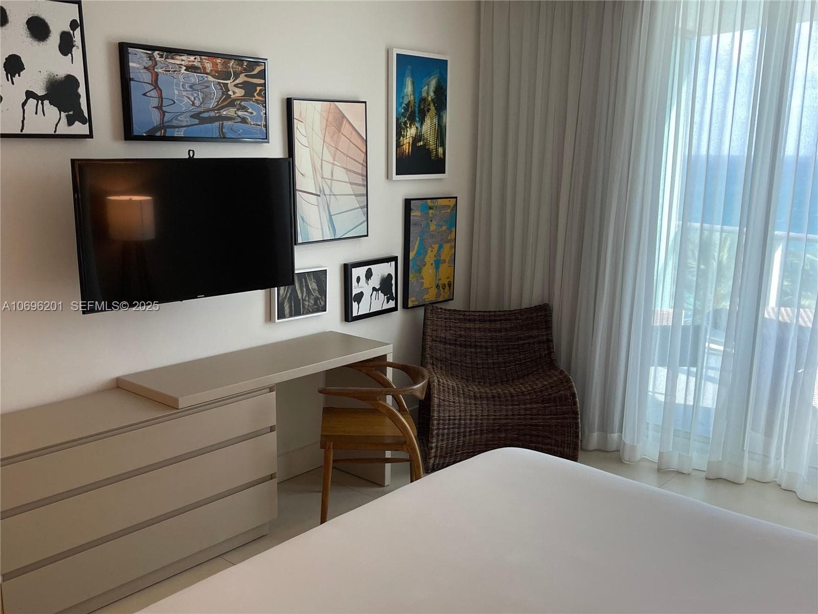 4111 S OCEAN DR 1107 photo 5
