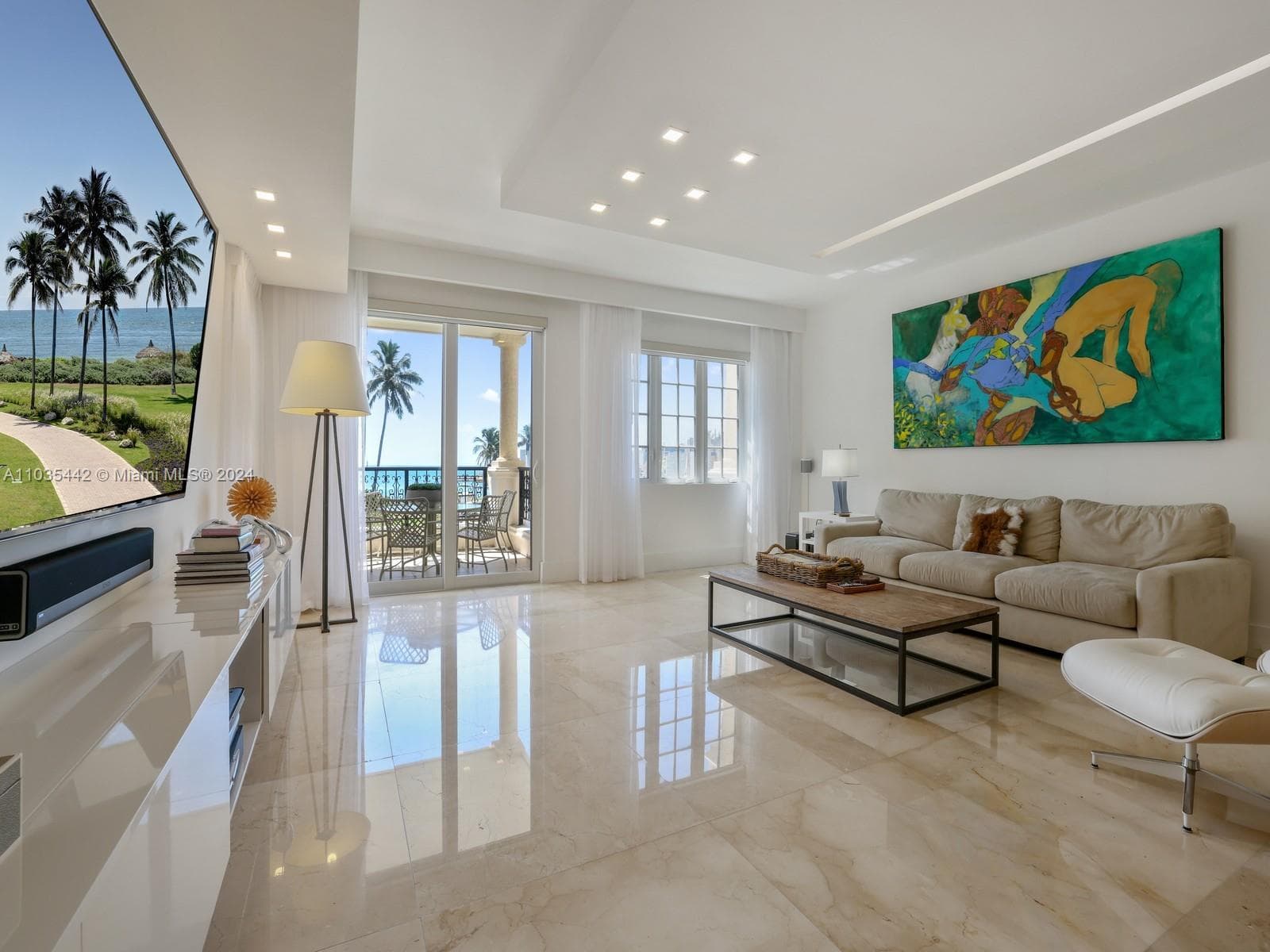 19223 Fisher Island Dr 19223 photo 2