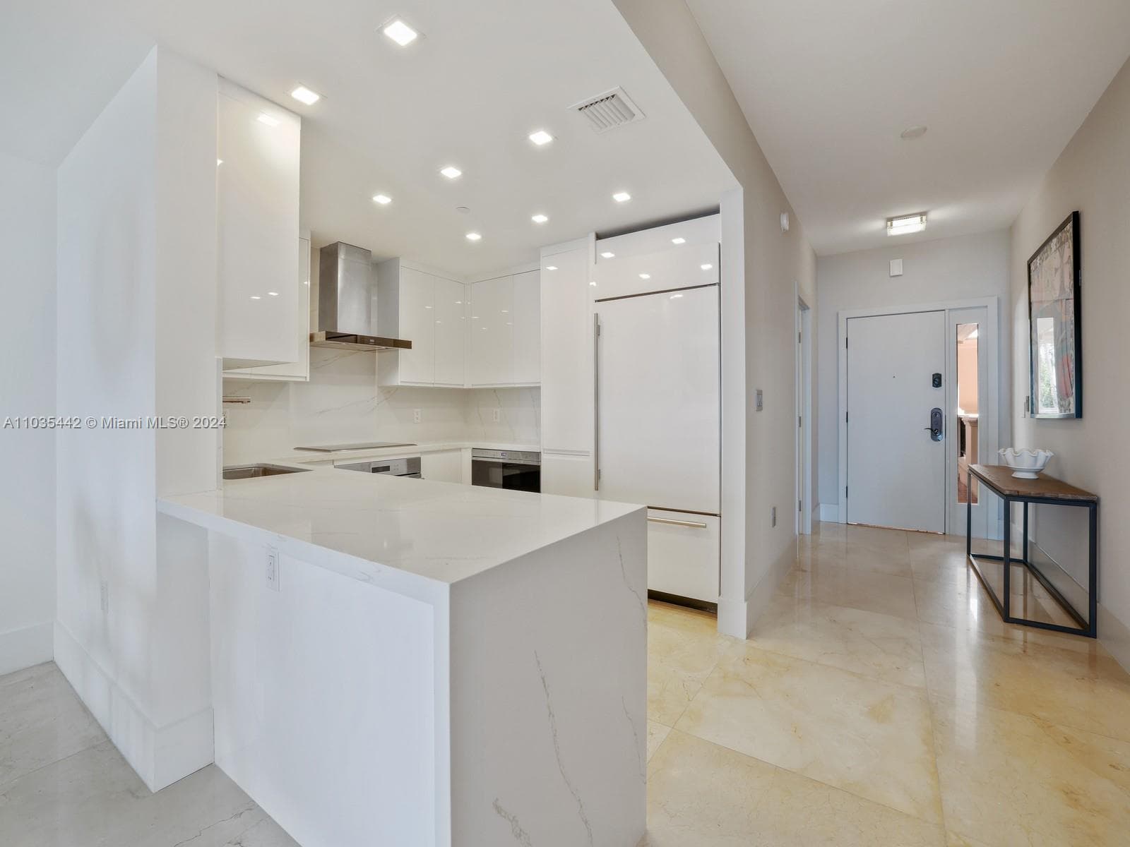 19223 Fisher Island Dr 19223 photo 17