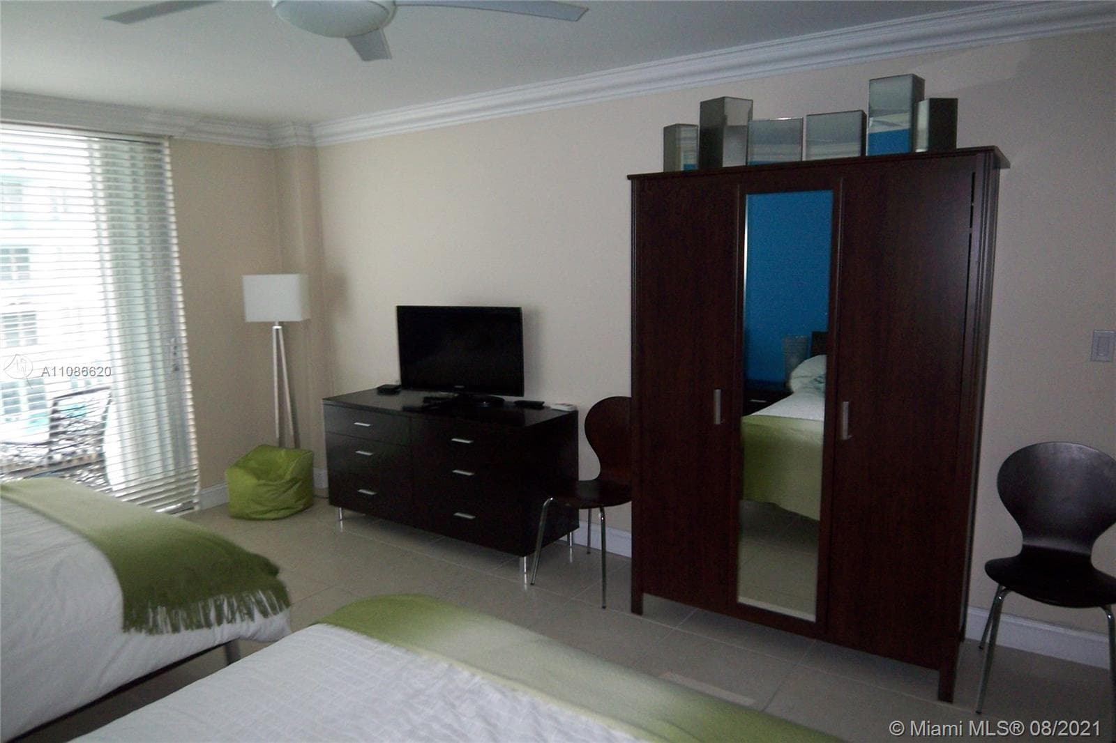 5151 COLLINS AV 1030 photo 17