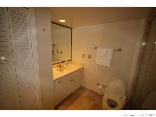 5151 COLLINS AV 1030 photo 20