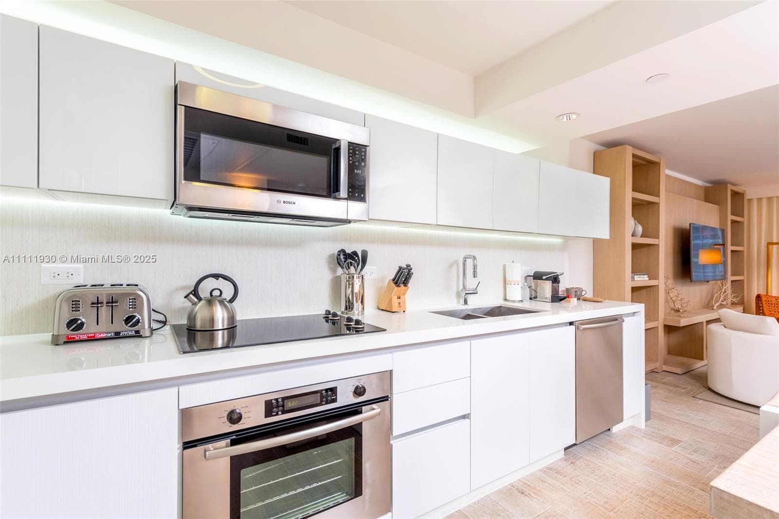 102 24th St 1106 photo 6