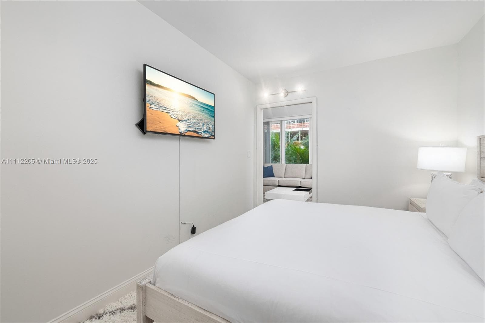 2301 Collins Ave 328 photo 12