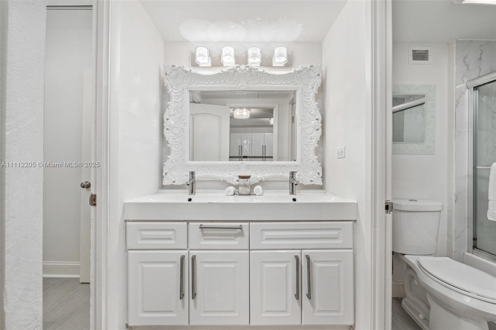 2301 Collins Ave 328 photo 14