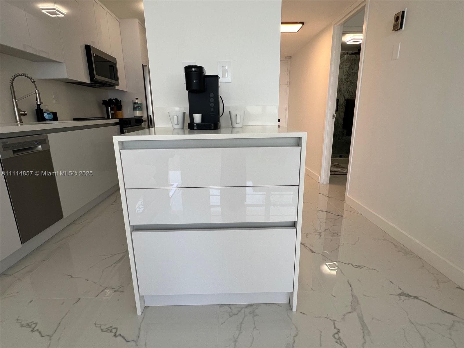 100 Lincoln Rd 1207 photo 9
